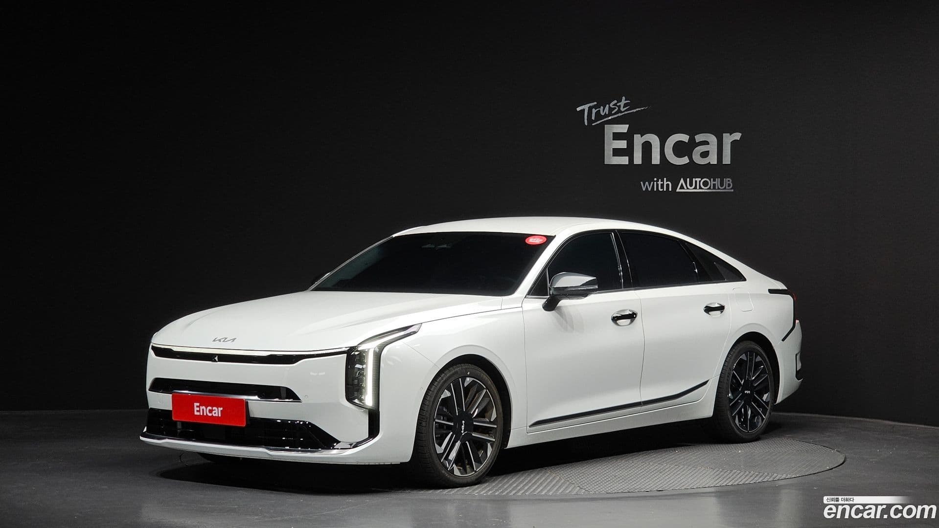 Main__Slider__Photo:K8 Kia 2025.2-0
