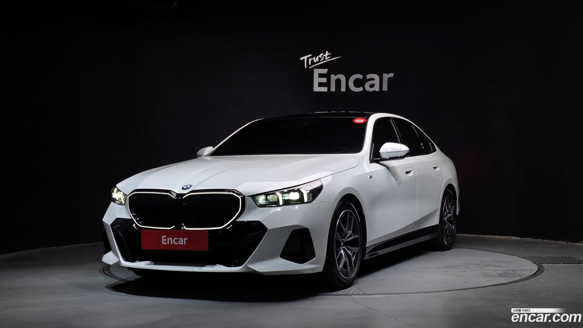 Main__Slider__Photo:5-Series BMW 2024.10-0