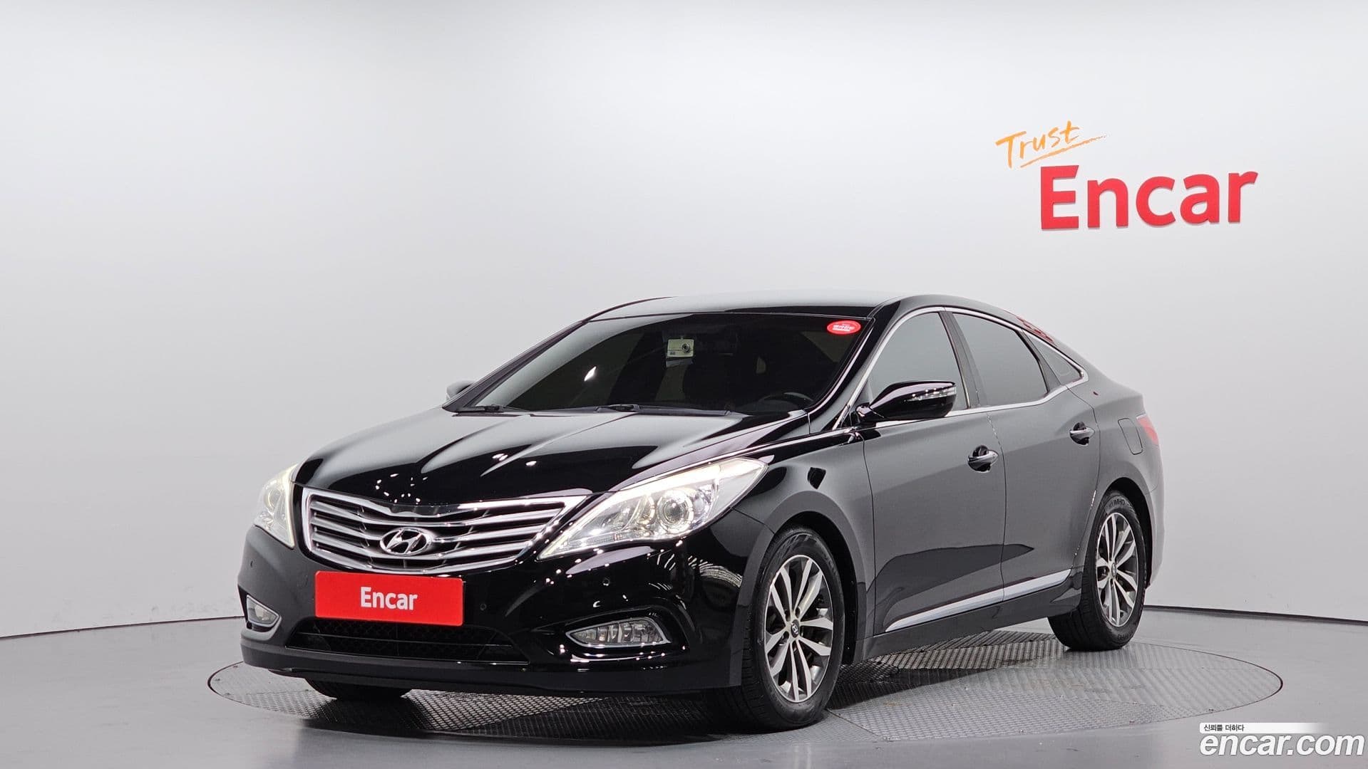 Main__Slider__Photo:Grandeur Hyundai 2012.8-0