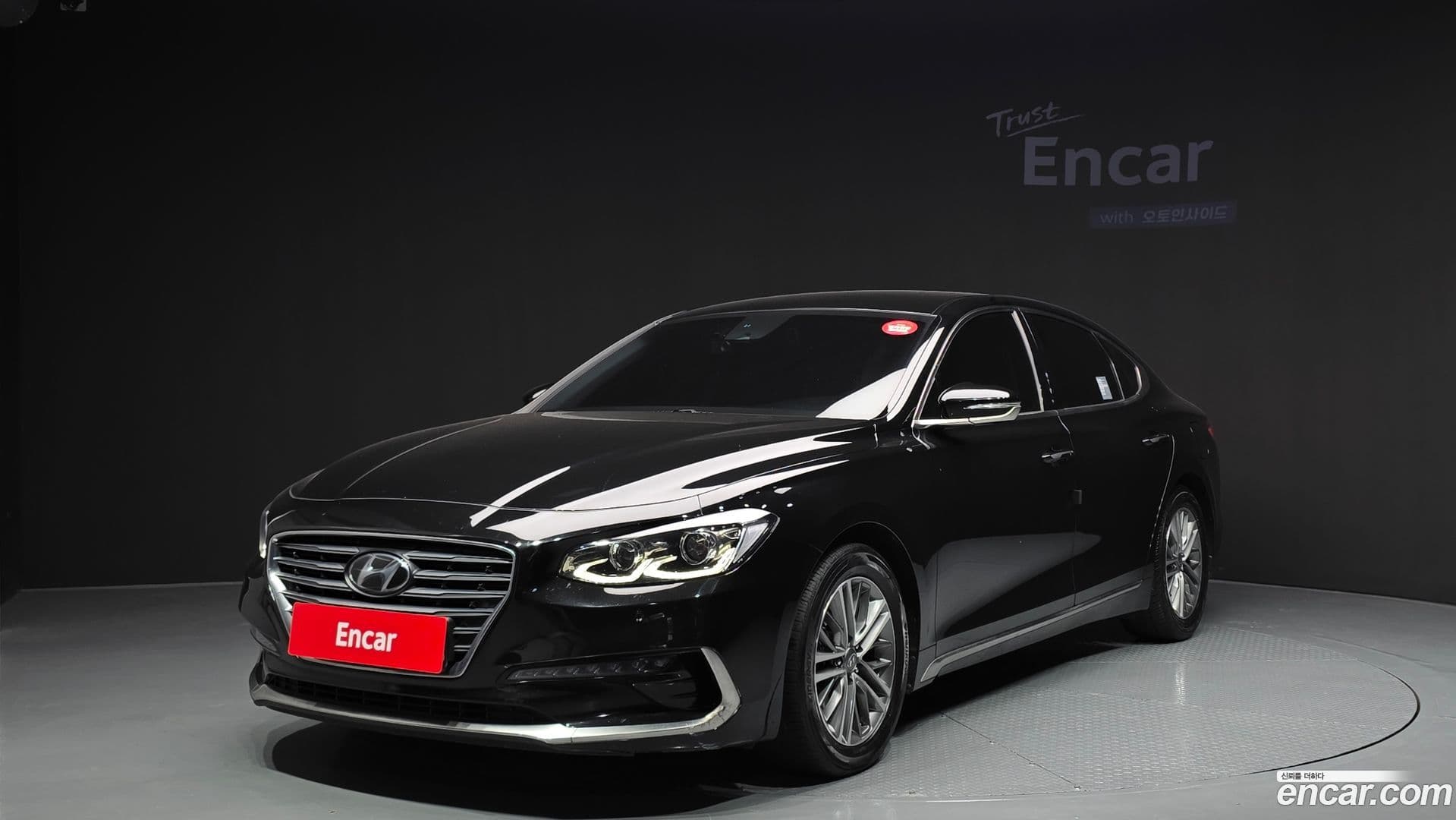 Main__Slider__Photo:Grandeur Hyundai 2019.4-0