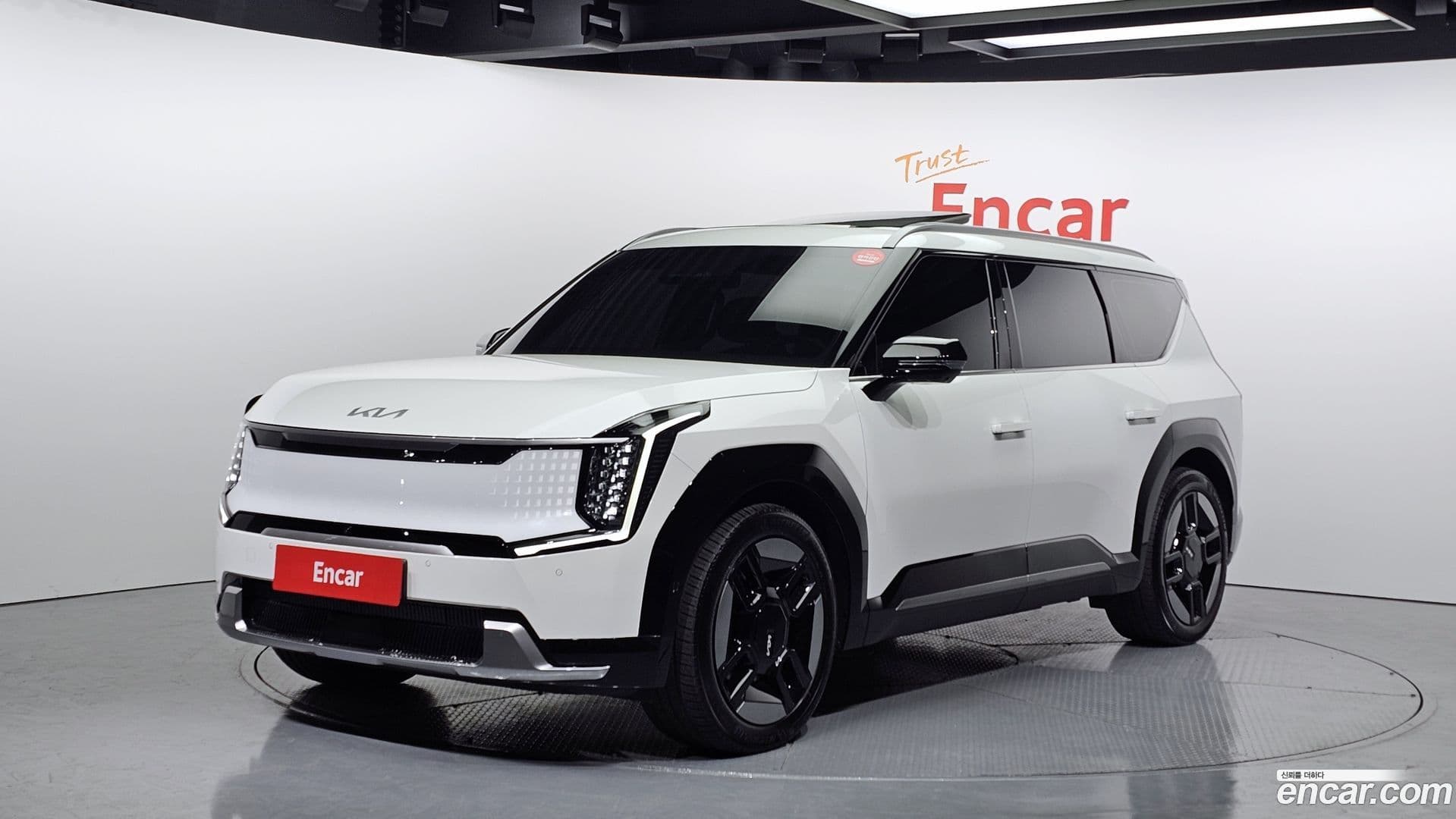 Main__Slider__Photo:EV9 Kia 2023.9-0