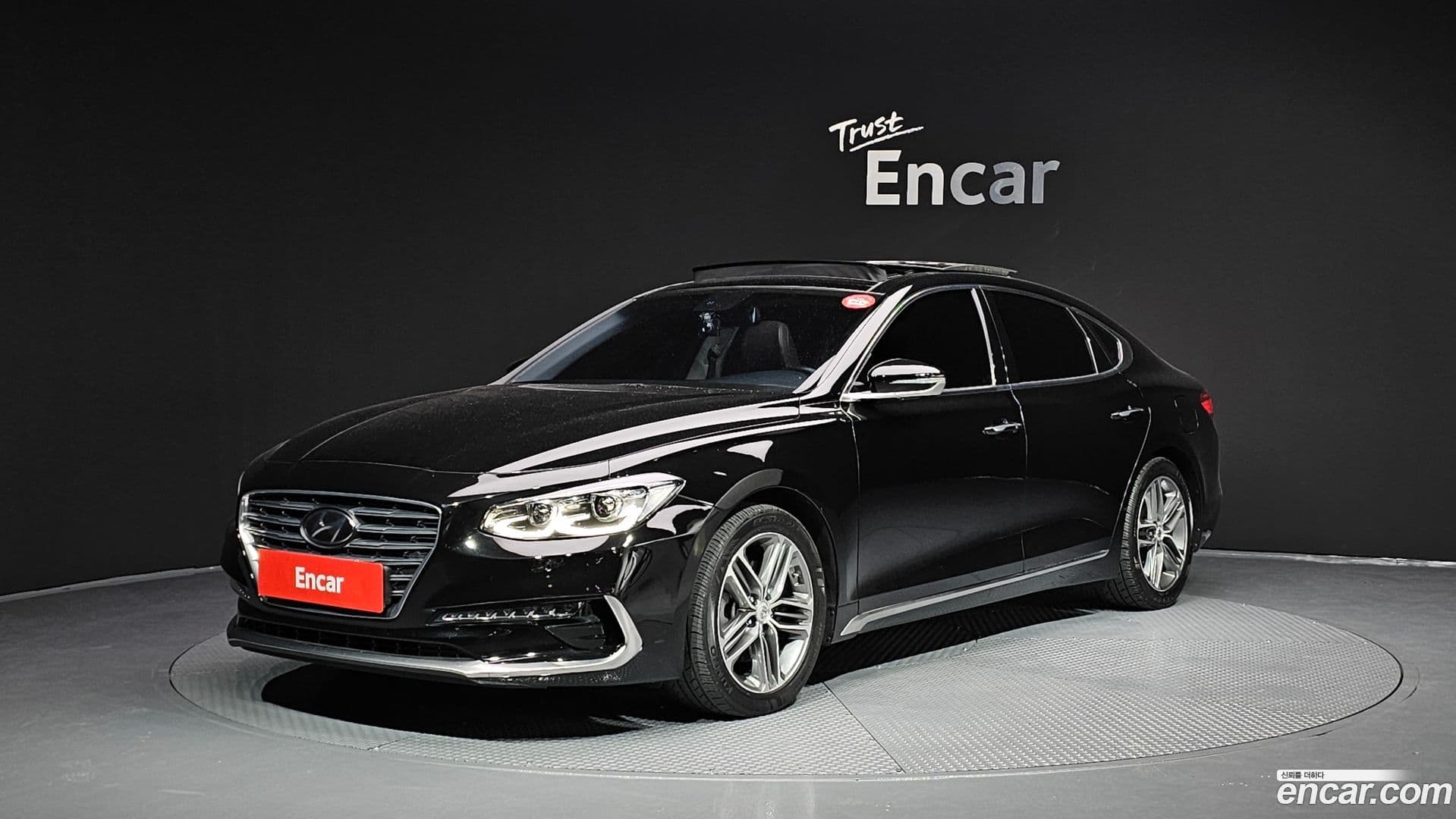 Main__Slider__Photo:Grandeur Hyundai 2018.10-0