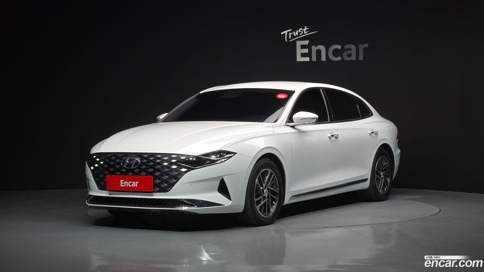 Main__Slider__Photo:Grandeur Hyundai 2020.3-0