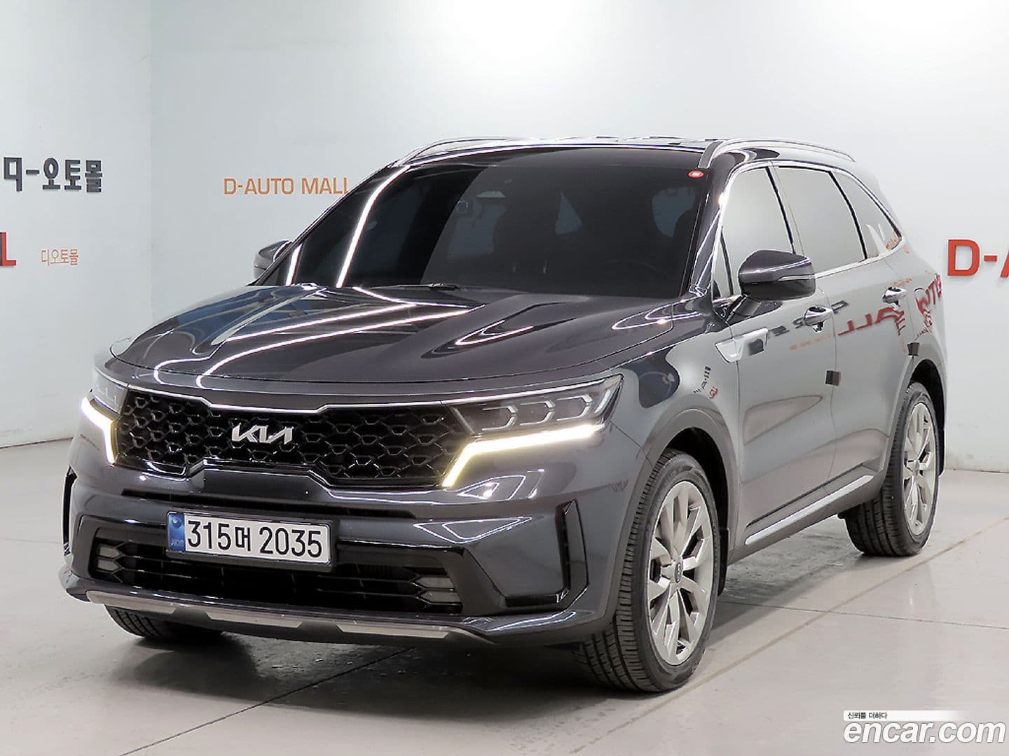 Main__Slider__Photo:Sorento Kia 2022.3-0