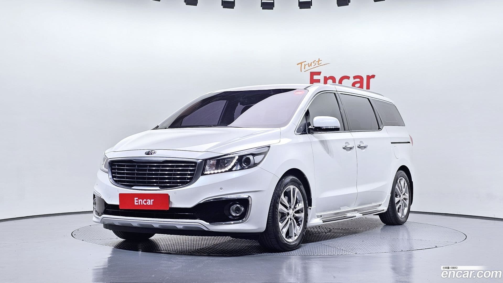 Main__Slider__Photo:Canival Kia 2015.11-0