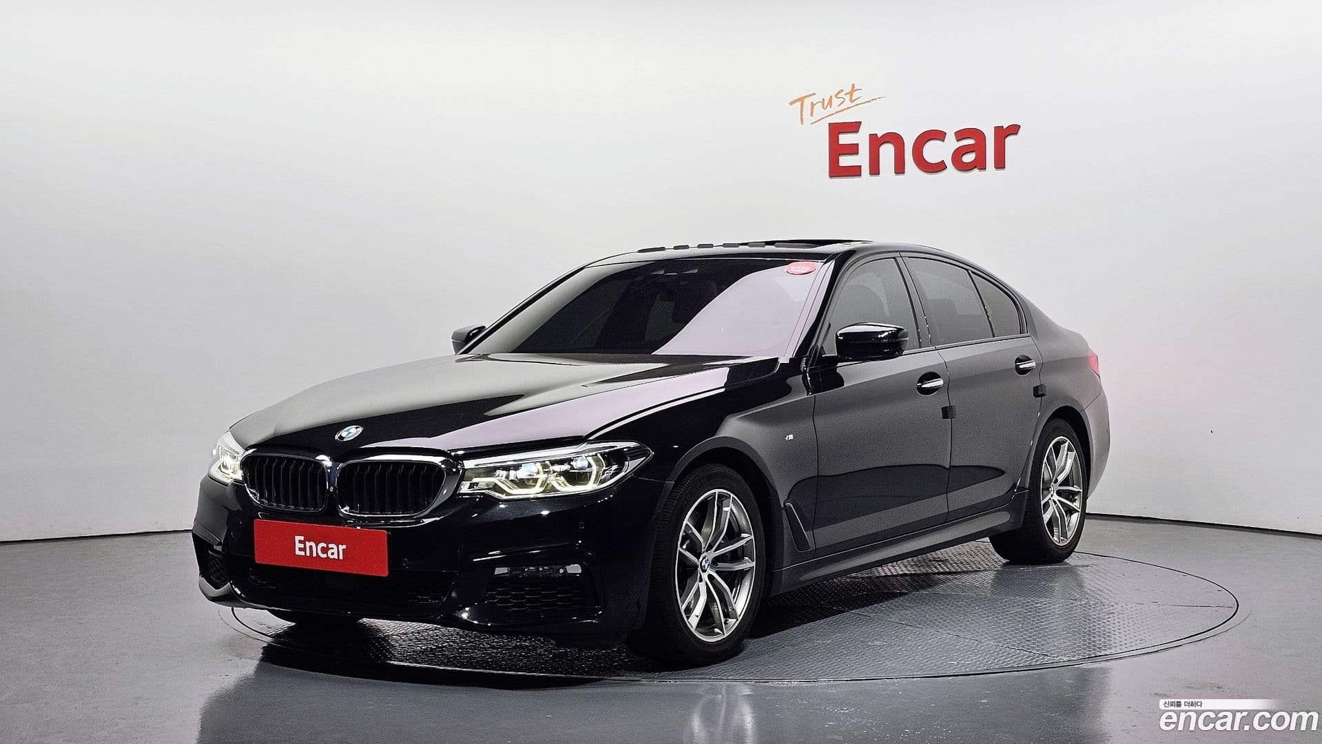 Main__Slider__Photo:5-Series BMW 2017.2-0
