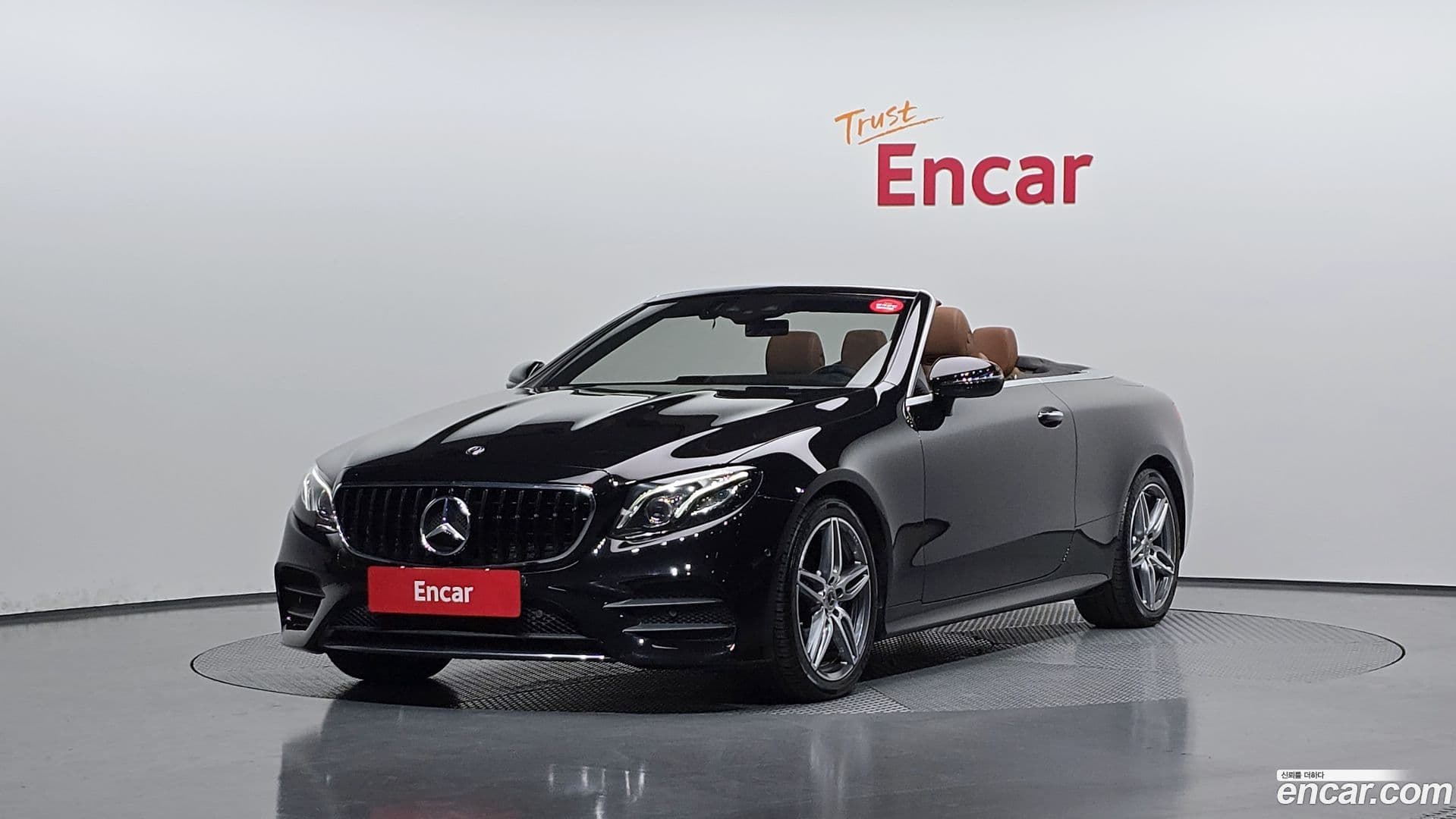 Main__Slider__Photo:E-Class Mercedes-Benz 2019.9-0