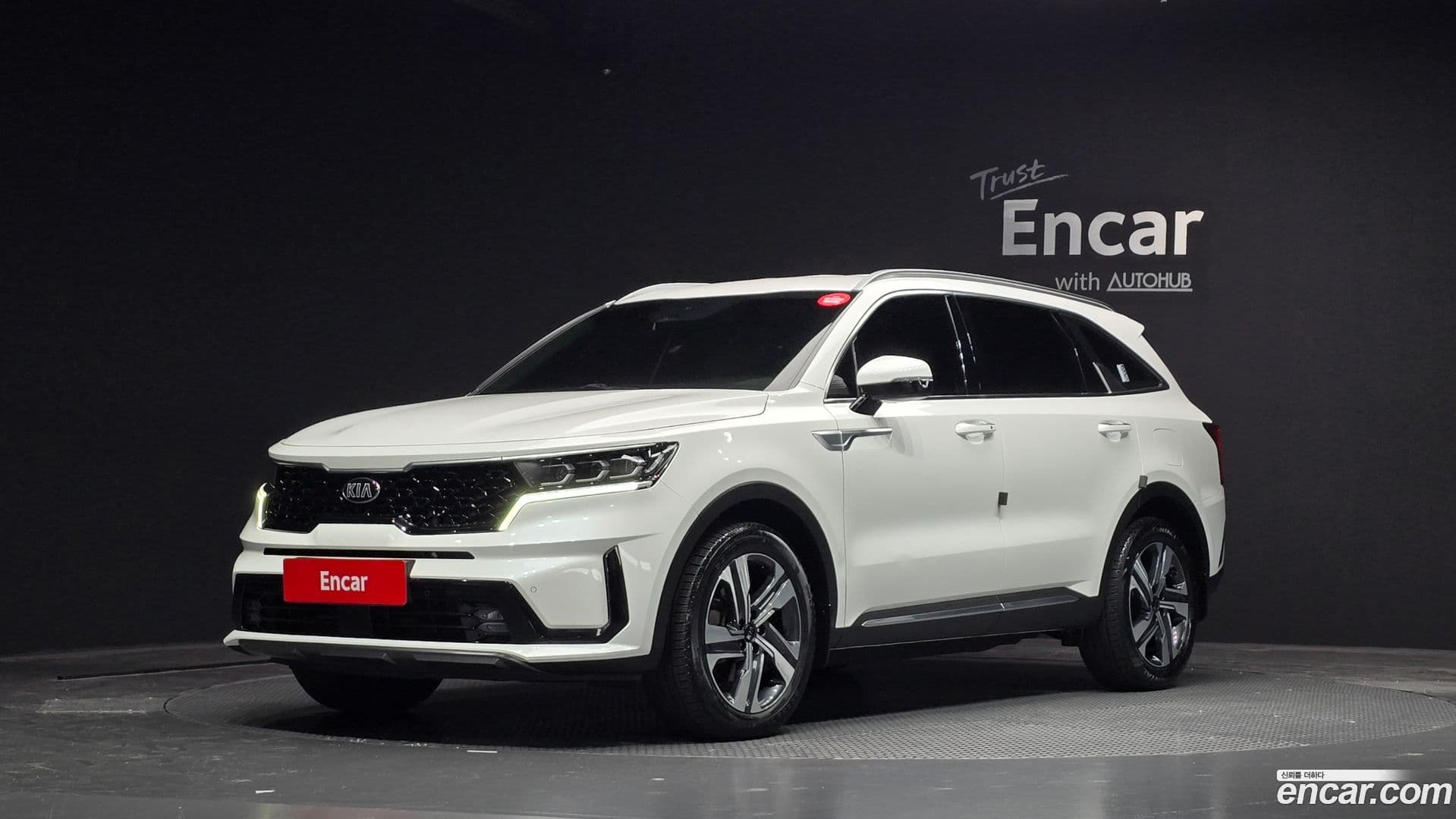 Main__Slider__Photo:Sorento Kia 2021.3-0
