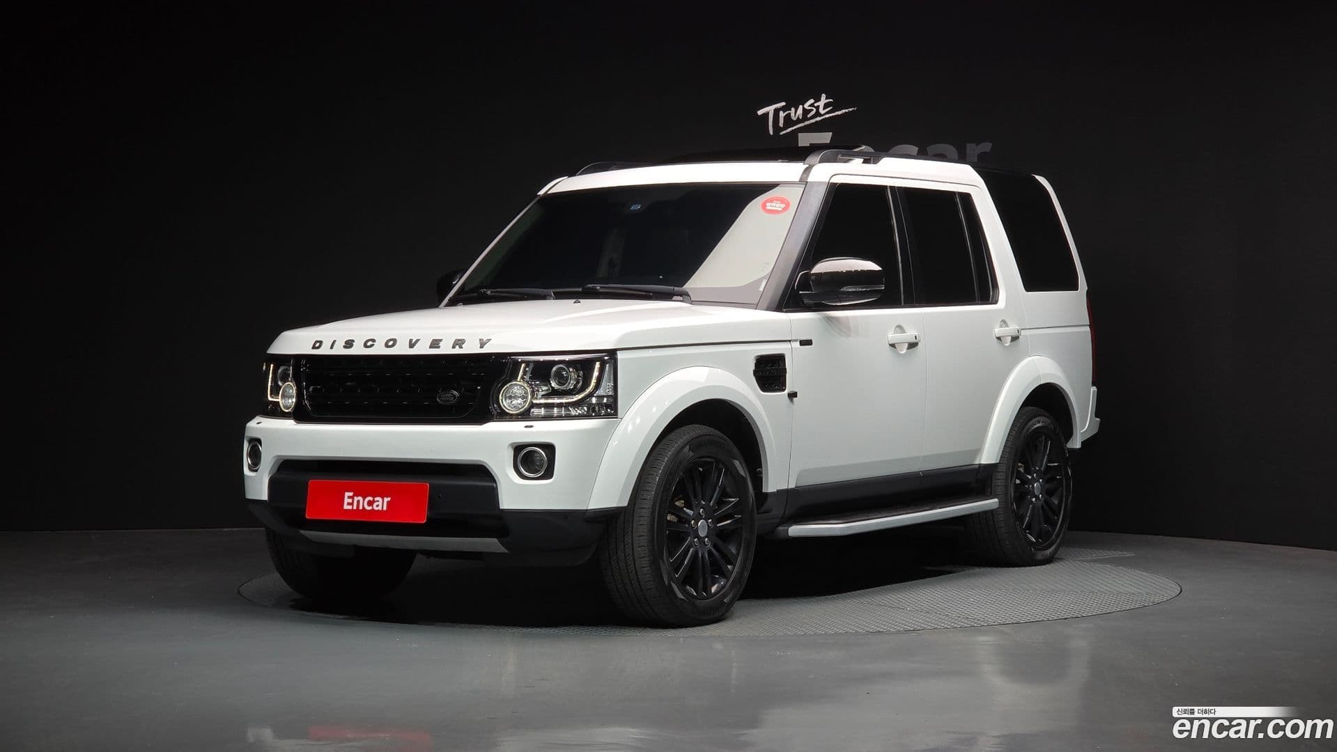 Main__Slider__Photo:Discovery Land Rover 2016.11-0