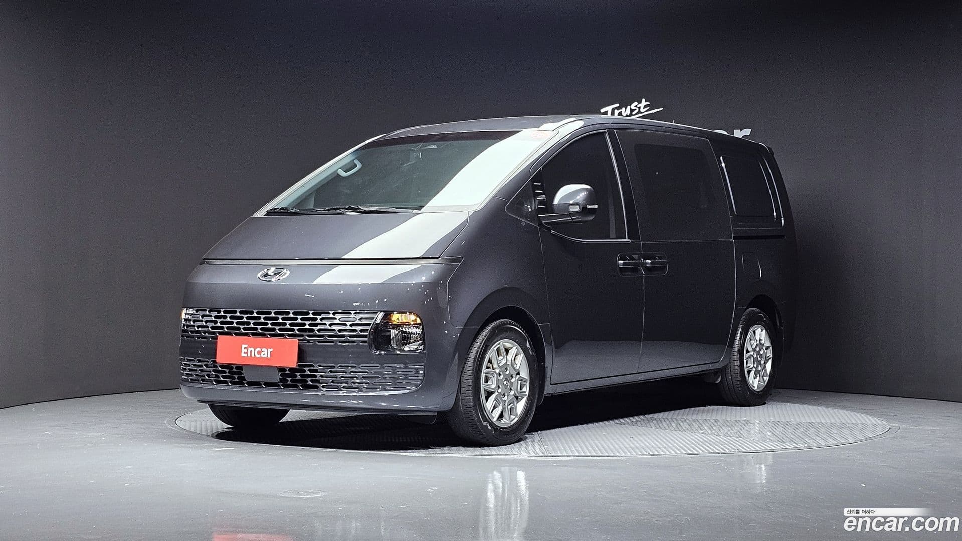 Main__Slider__Photo:Staria Hyundai 2022.6-0
