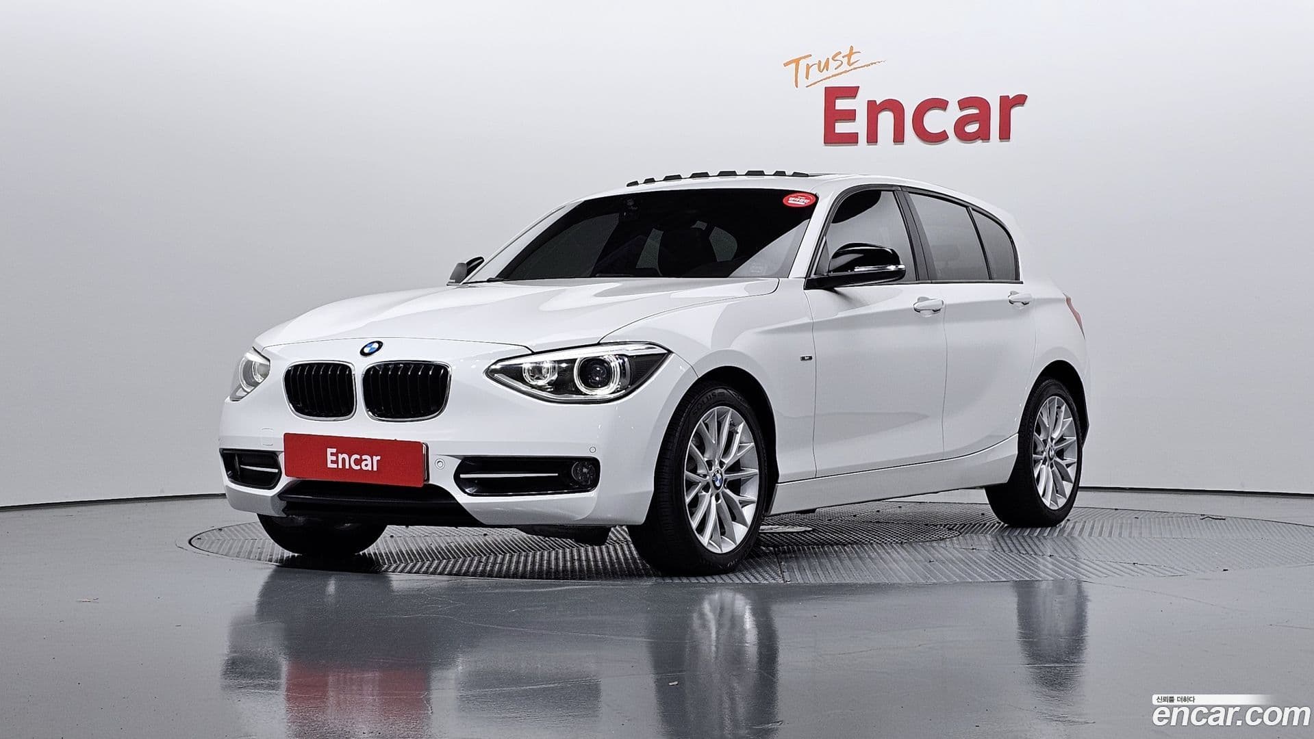 Main__Slider__Photo:1-Series BMW 2015.1-0