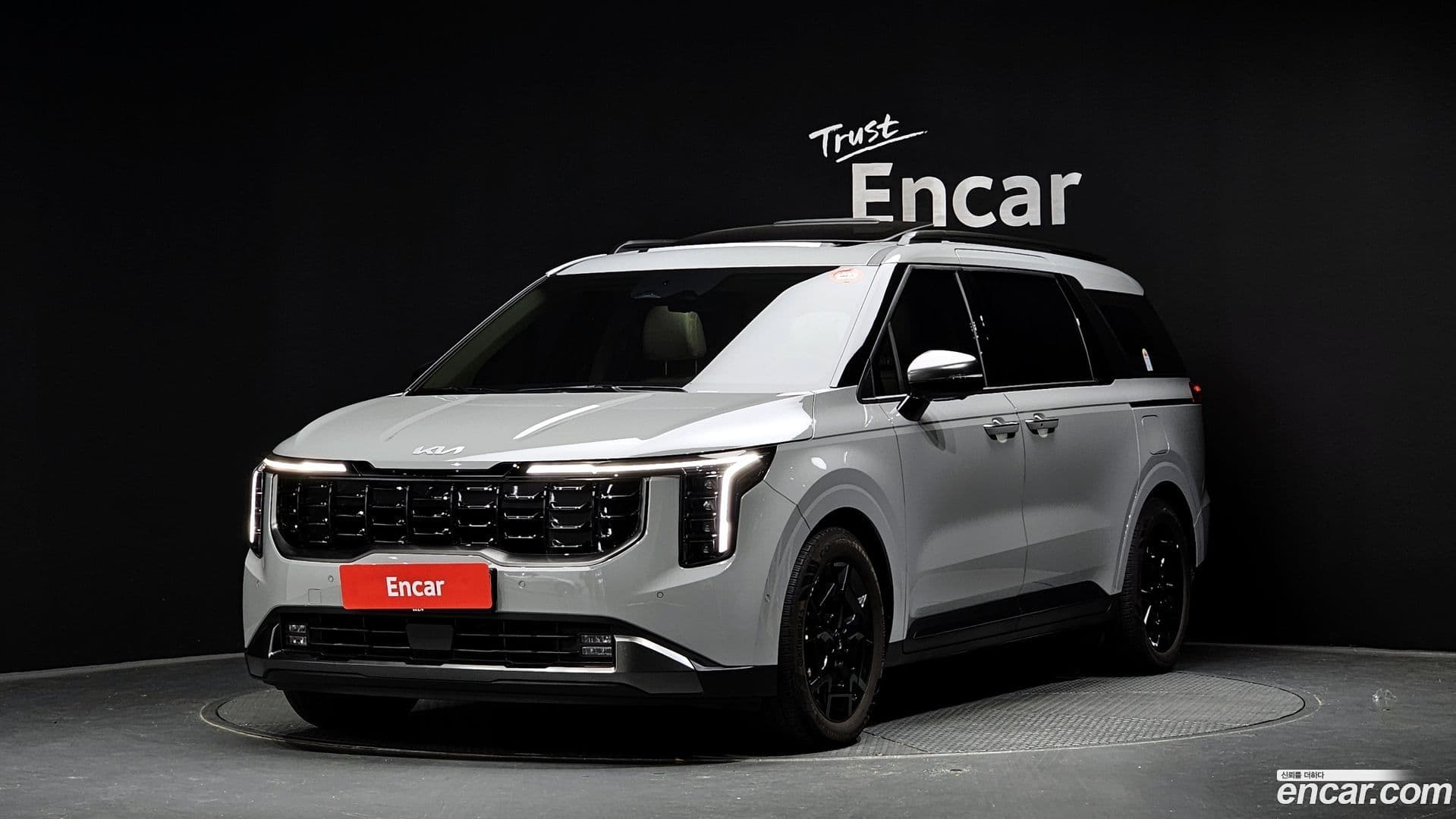 Main__Slider__Photo:Canival Kia 2024.5-0