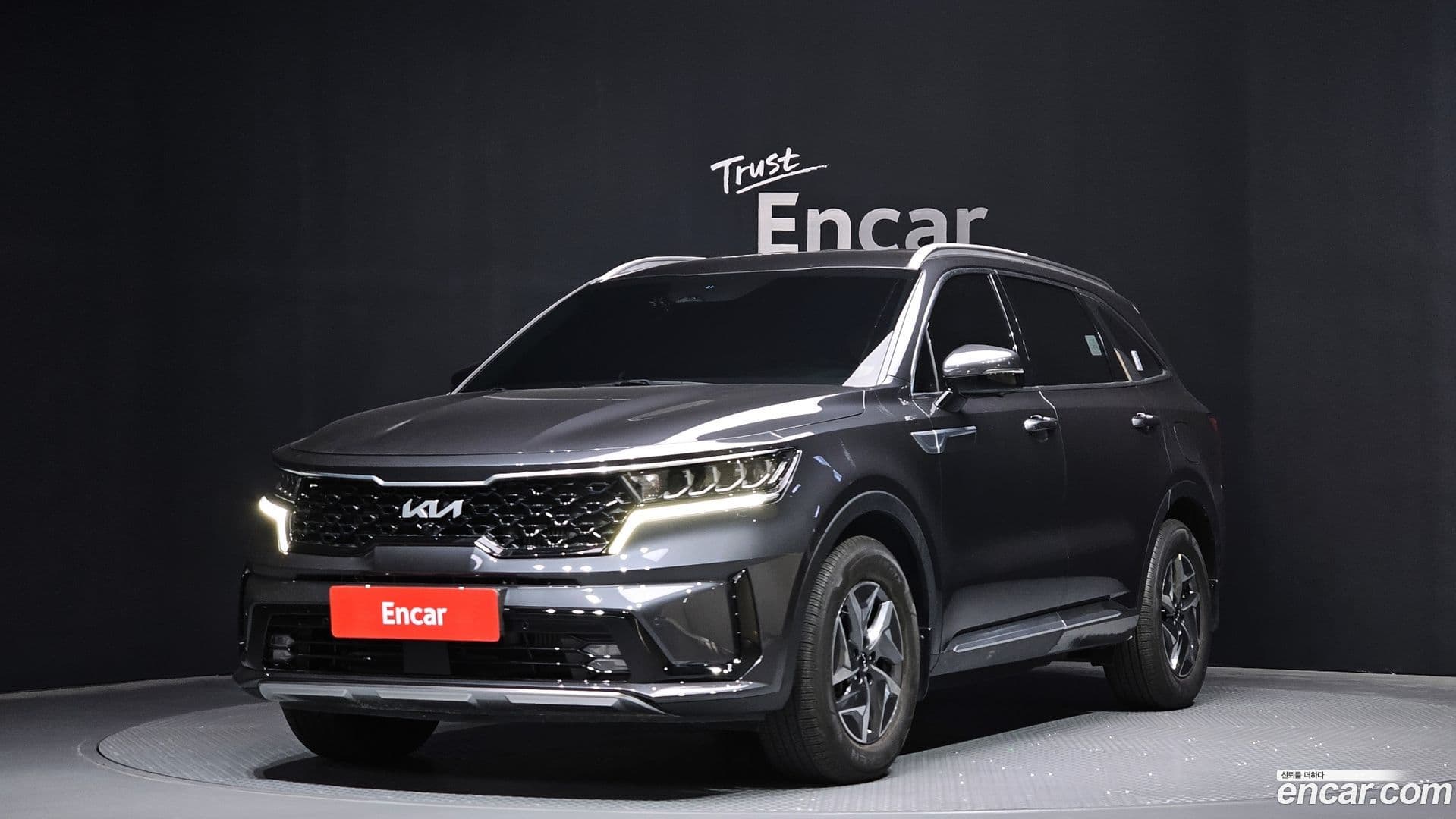 Main__Slider__Photo:Sorento Kia 2022.3-0