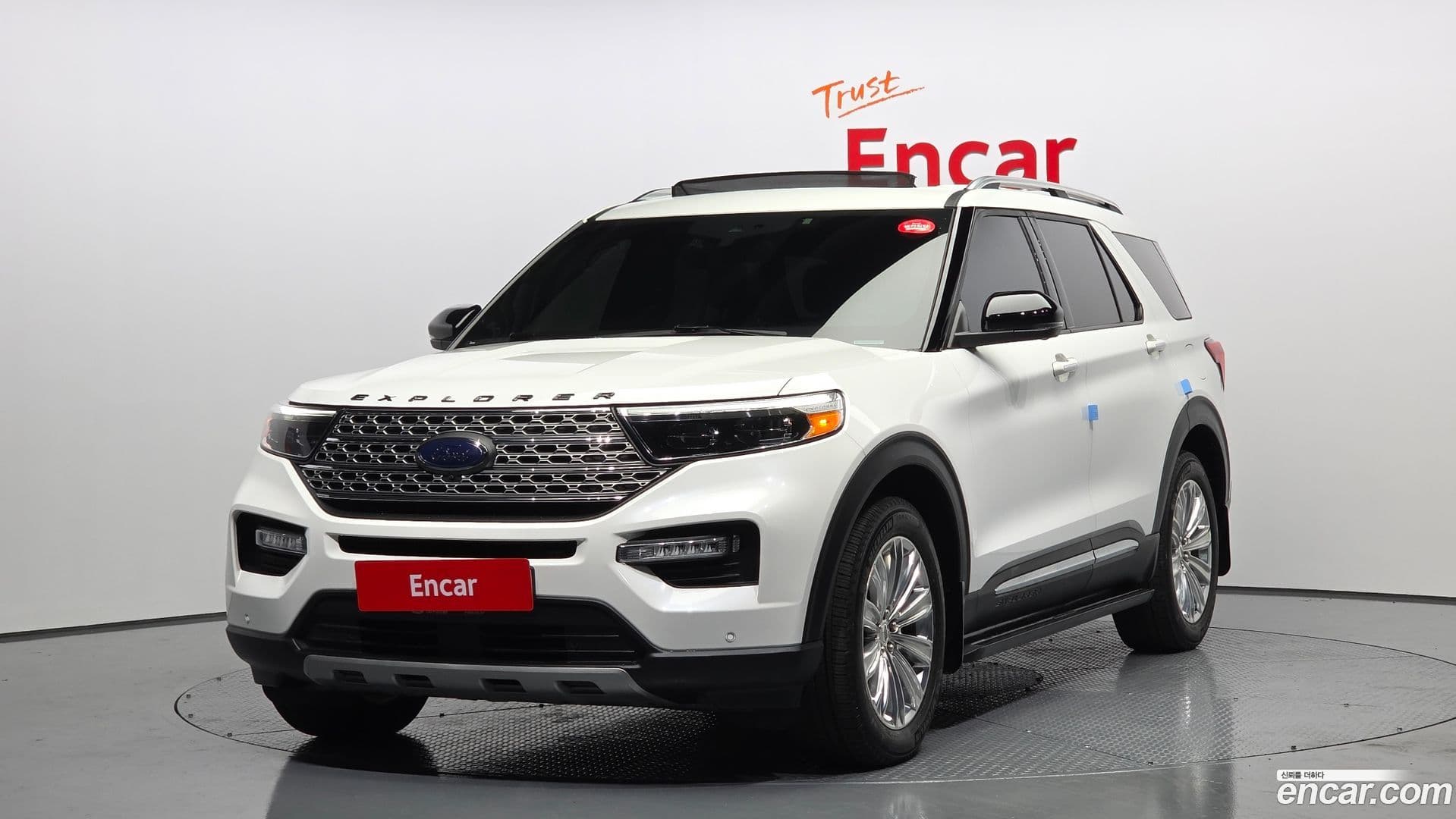 Main__Slider__Photo:Explorer Ford 2020.5-0
