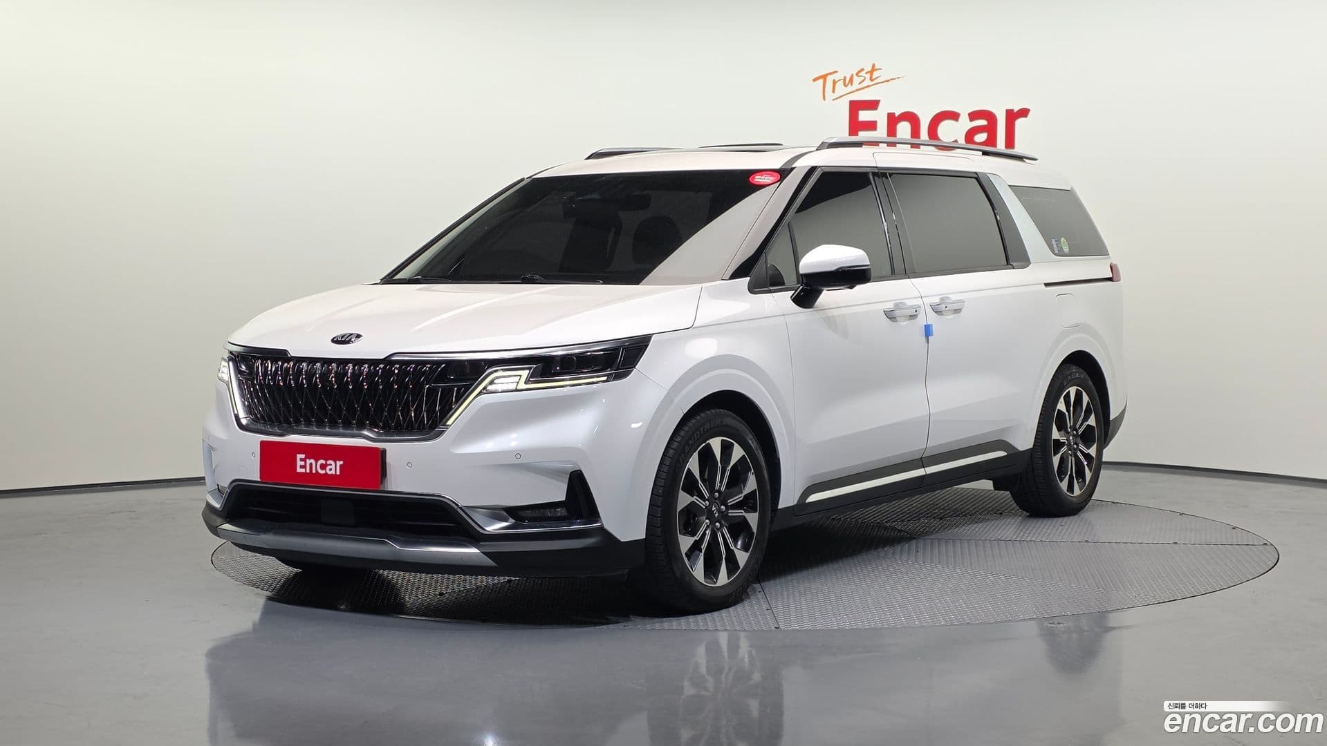 Main__Slider__Photo:Canival Kia 2020.10-0