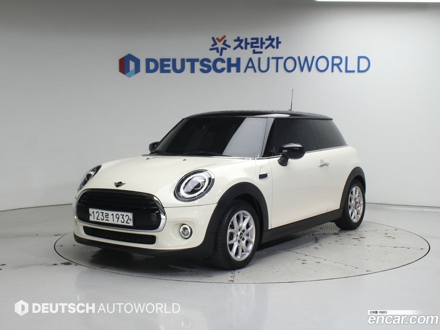 Main__Slider__Photo:Cooper Mini 2019.11-0
