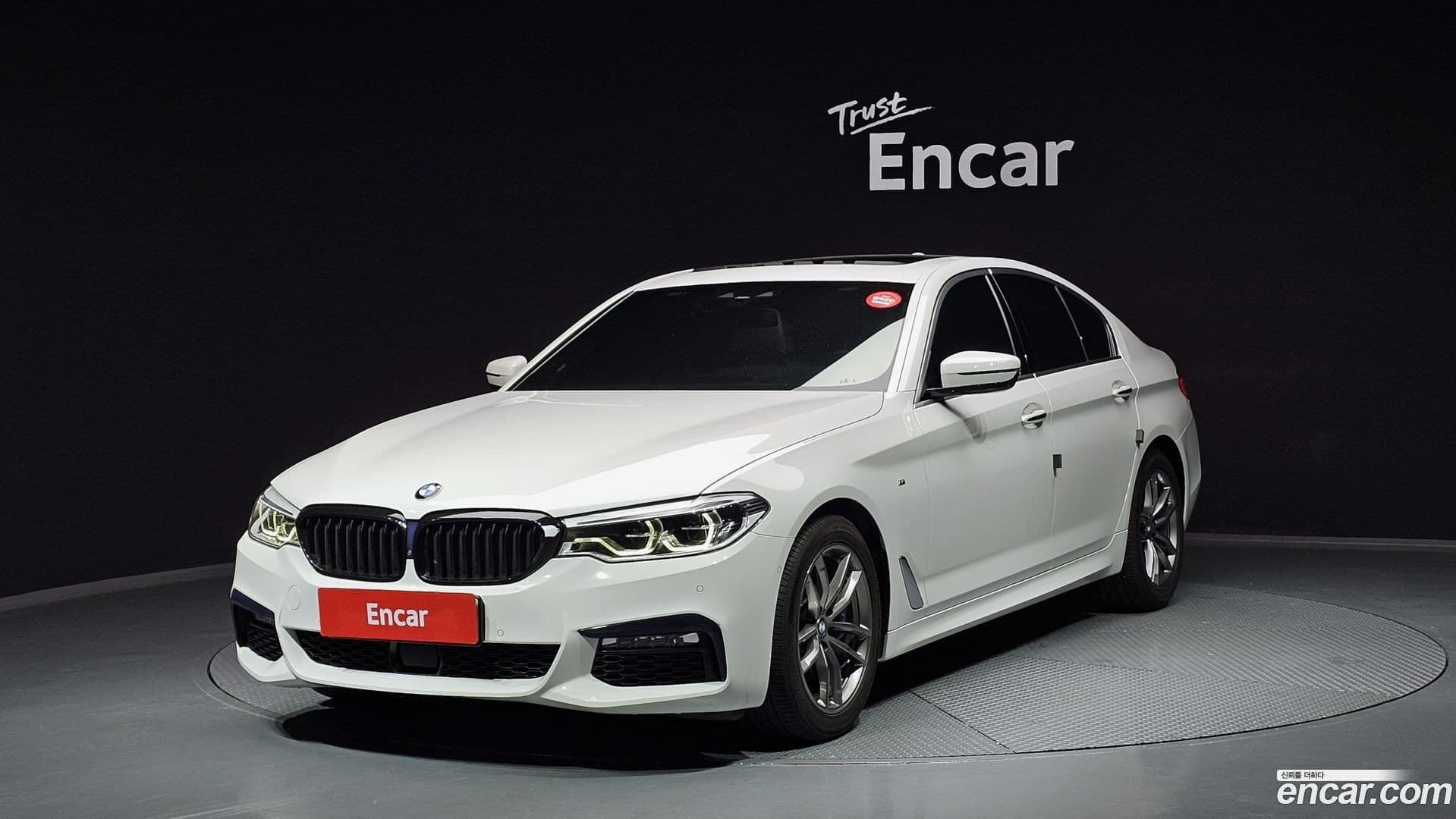 Main__Slider__Photo:5-Series BMW 2018.1-0