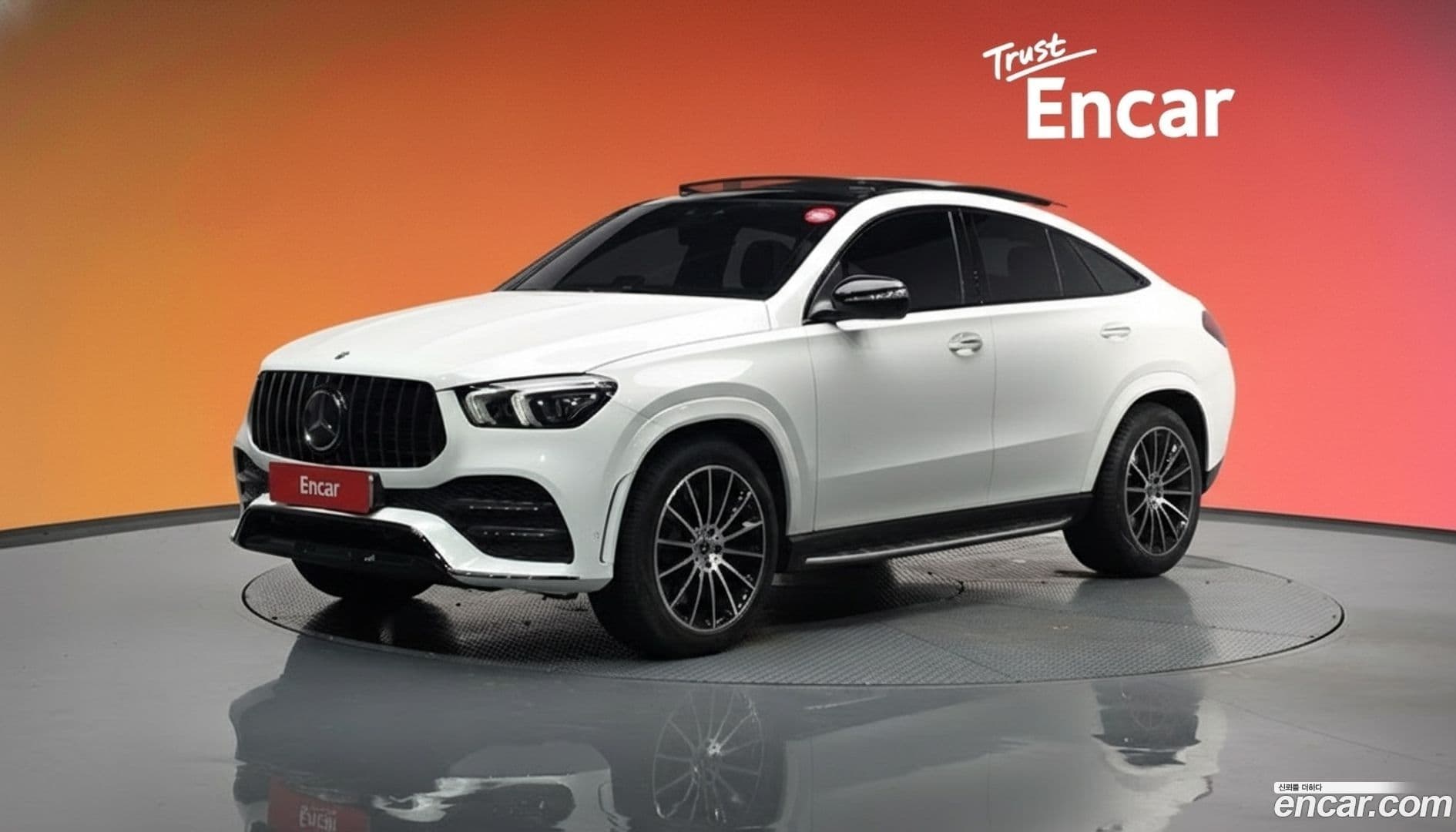 Main__Slider__Photo:GLE-Class Mercedes-Benz 2022.8-0