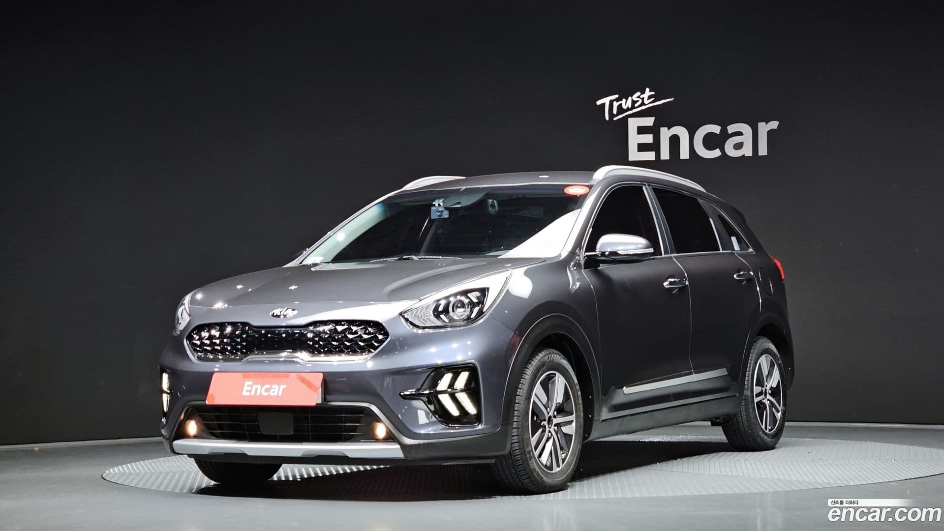 Main__Slider__Photo:Niro Kia 2020.7-0