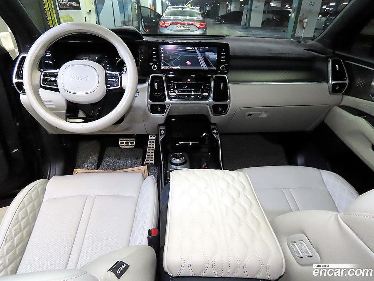 Main__Slider__Photo:Sorento Kia 2022.10-0