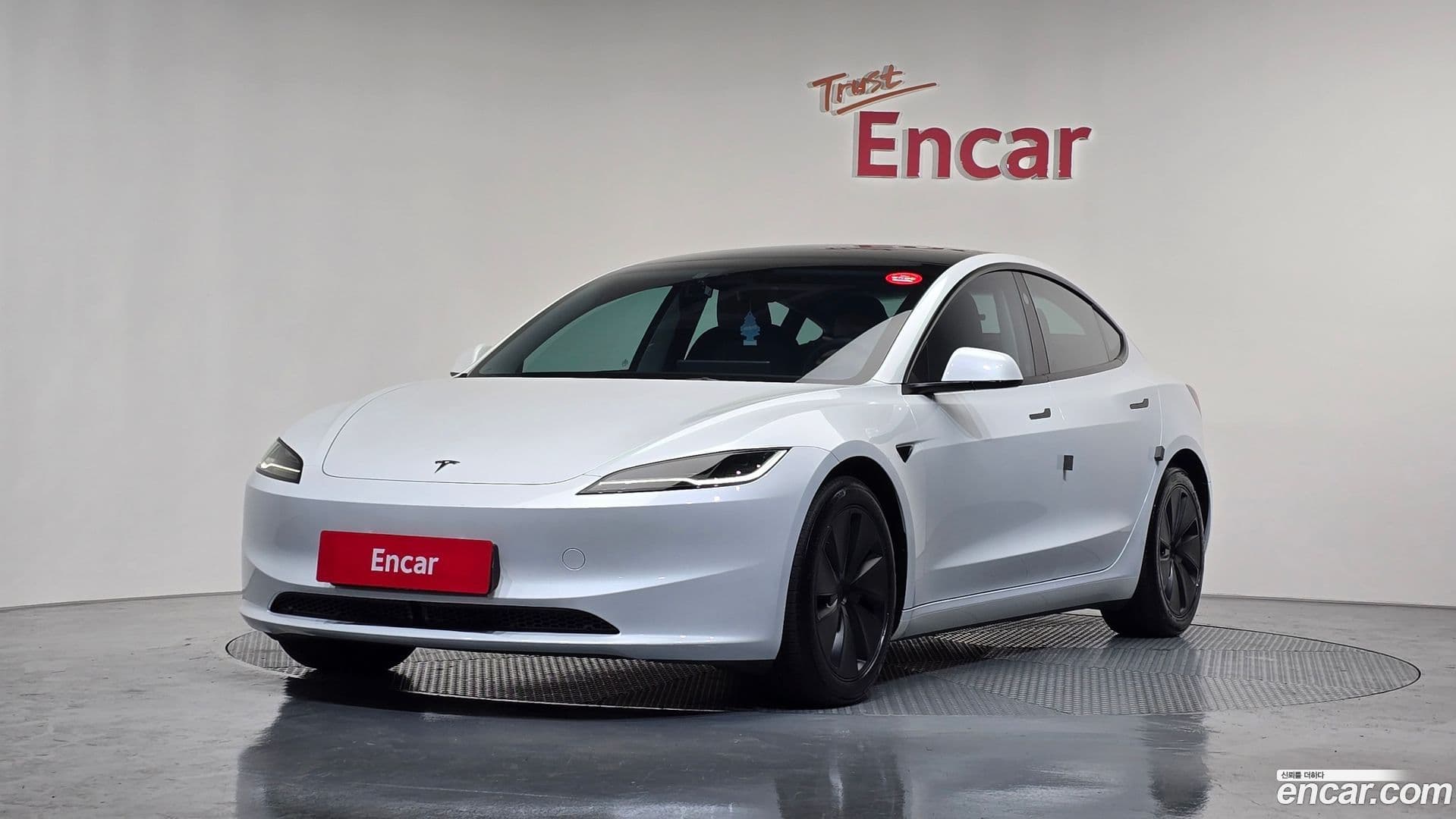 Main__Slider__Photo:Model 3 Tesla 2024.3-0