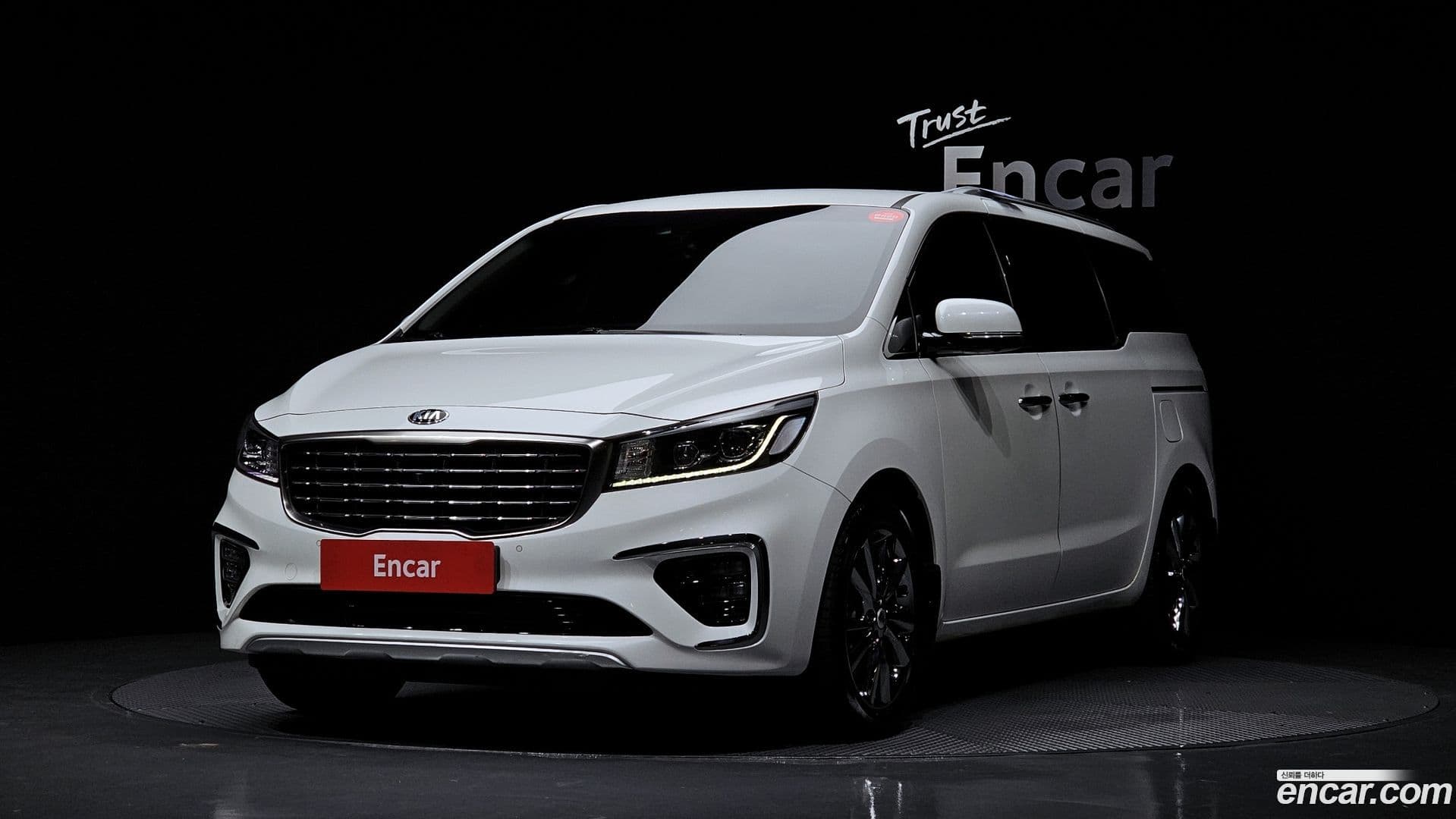 Main__Slider__Photo:Canival Kia 2018.8-0