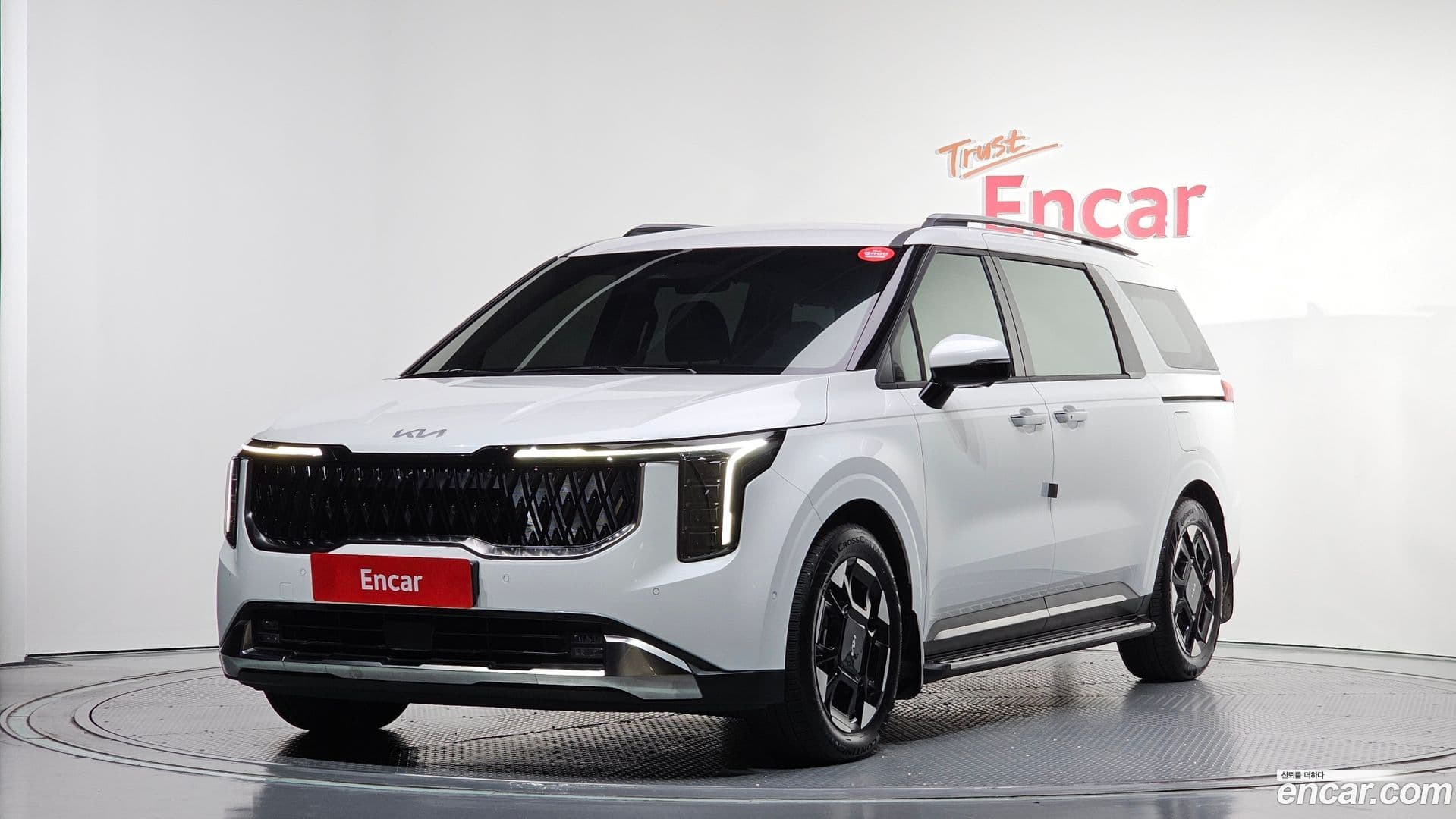 Main__Slider__Photo:Canival Kia 2024.10-0