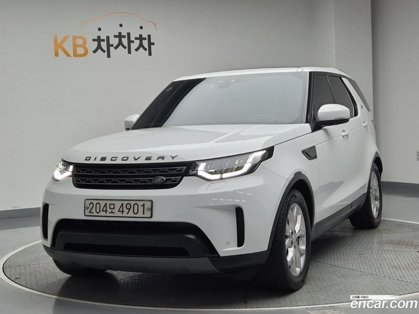 Main__Slider__Photo:Discovery Land Rover 2019.11-0
