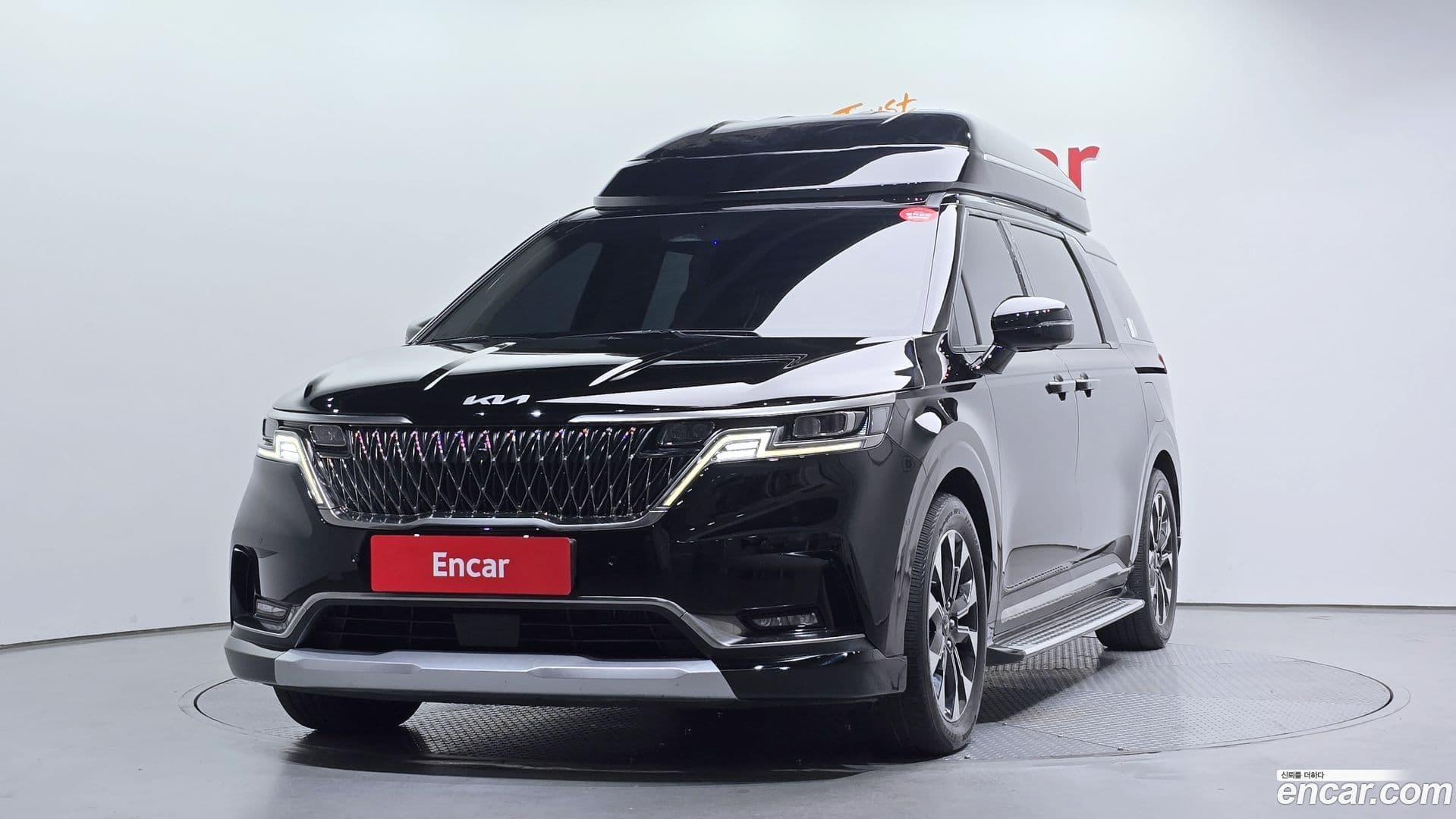 Main__Slider__Photo:Canival Kia 2023.0-0