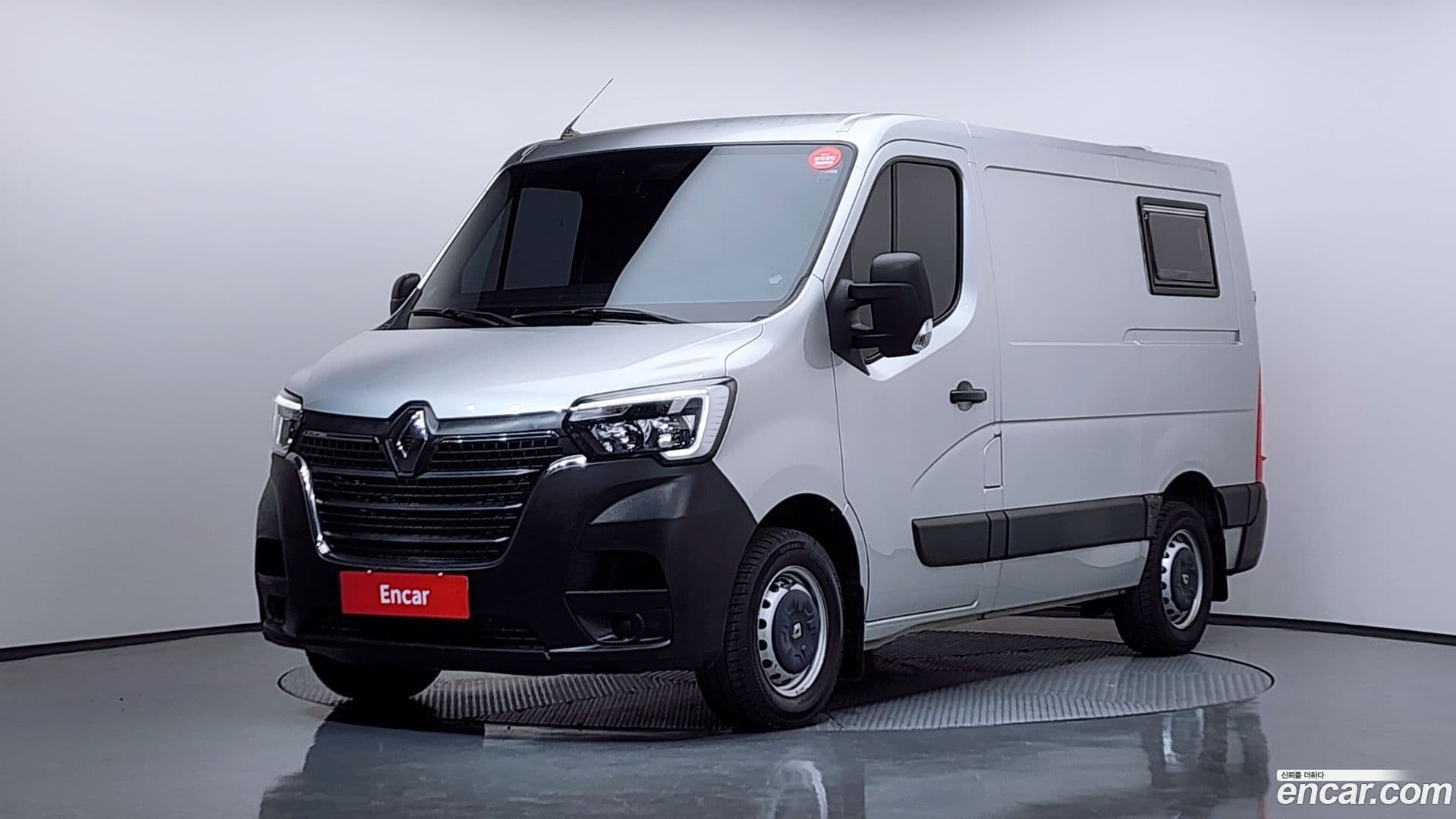Main__Slider__Photo:Master Renault Korea 2020.4-0
