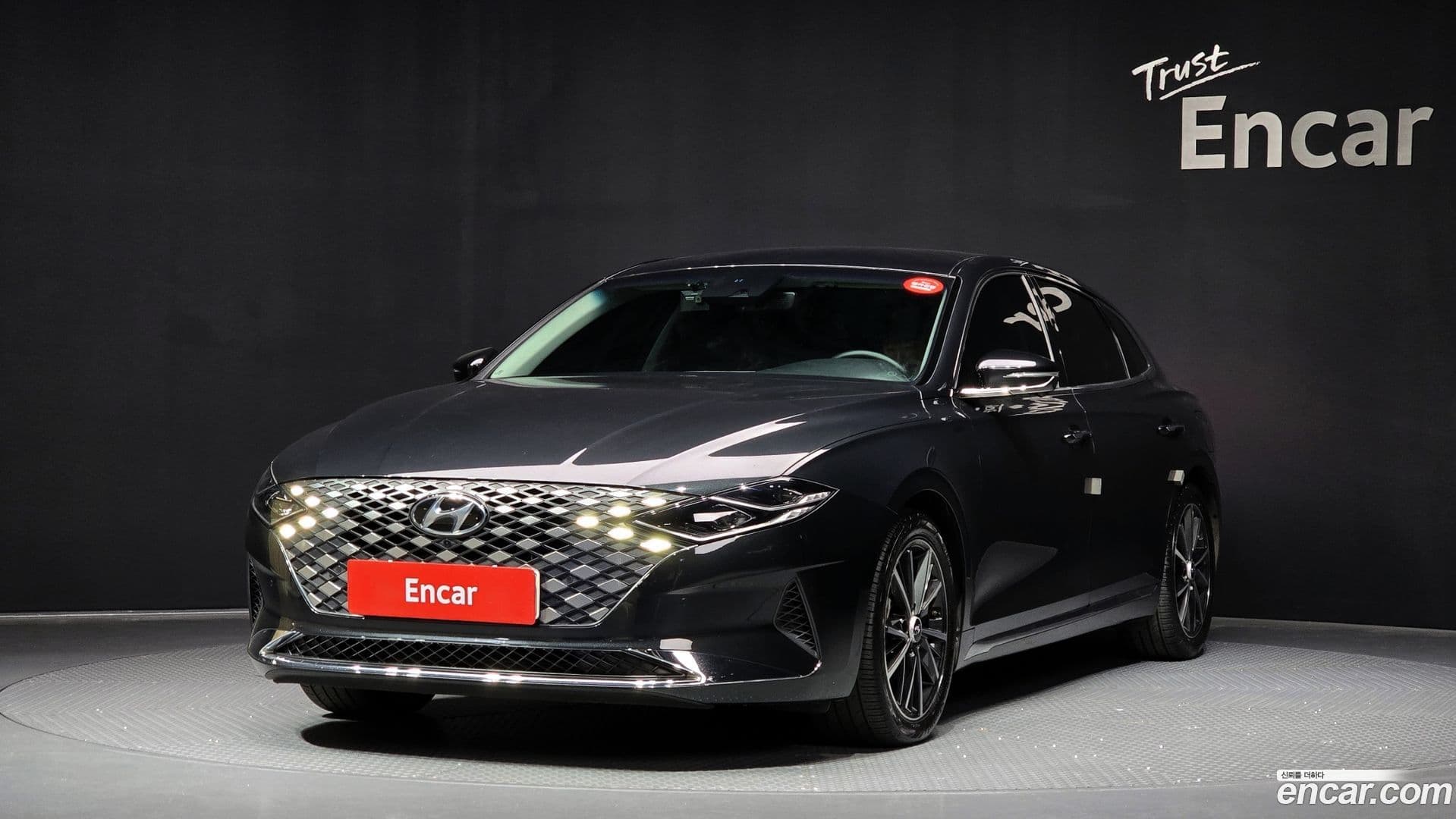 Main__Slider__Photo:Grandeur Hyundai 2021.9-0