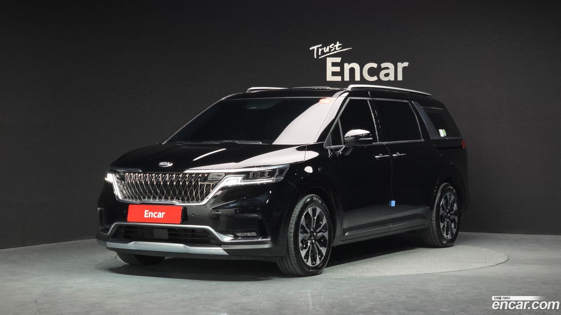 Main__Slider__Photo:Canival Kia 2020.9-0