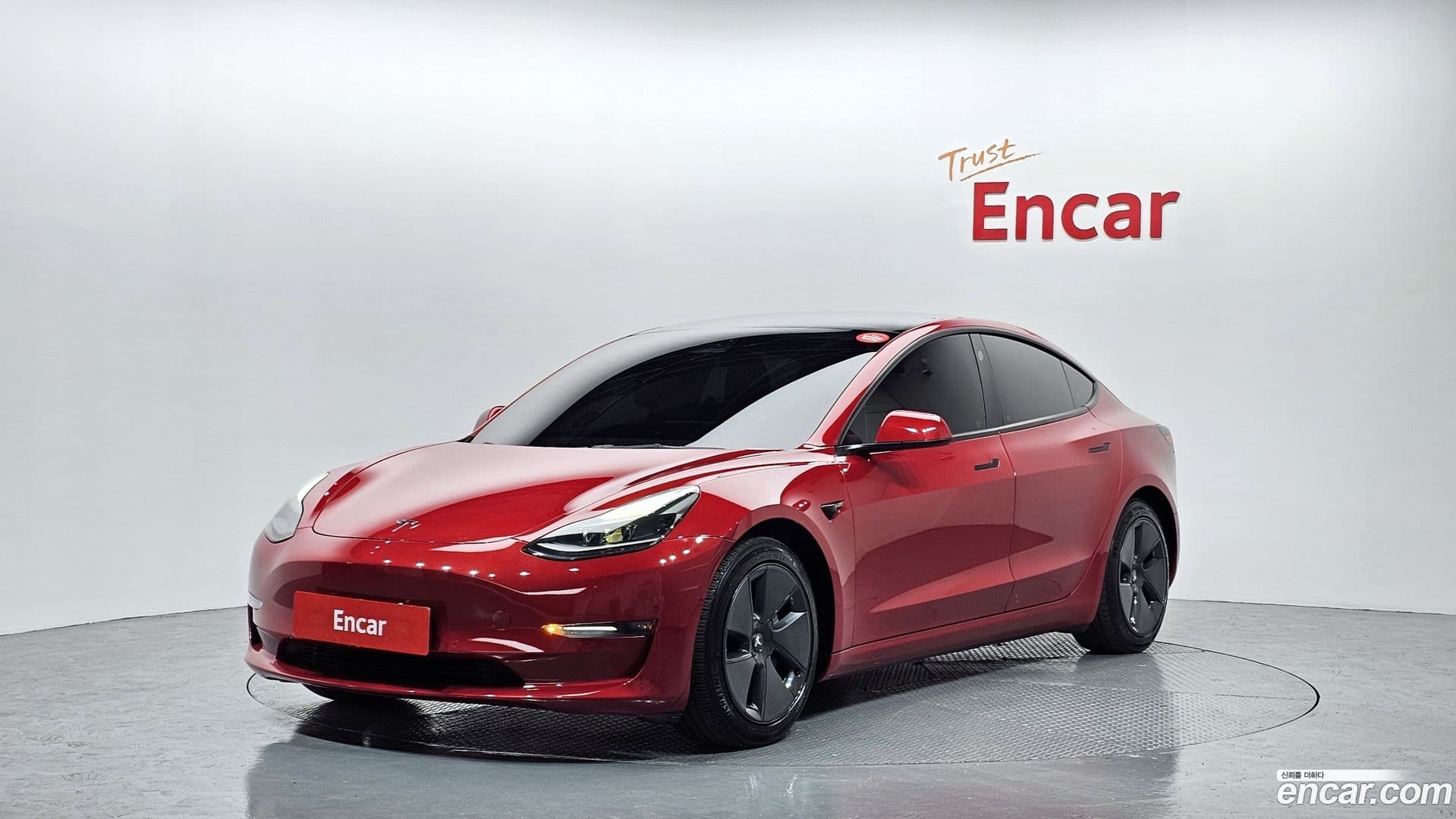 Main__Slider__Photo:Model 3 Tesla 2022.4-0
