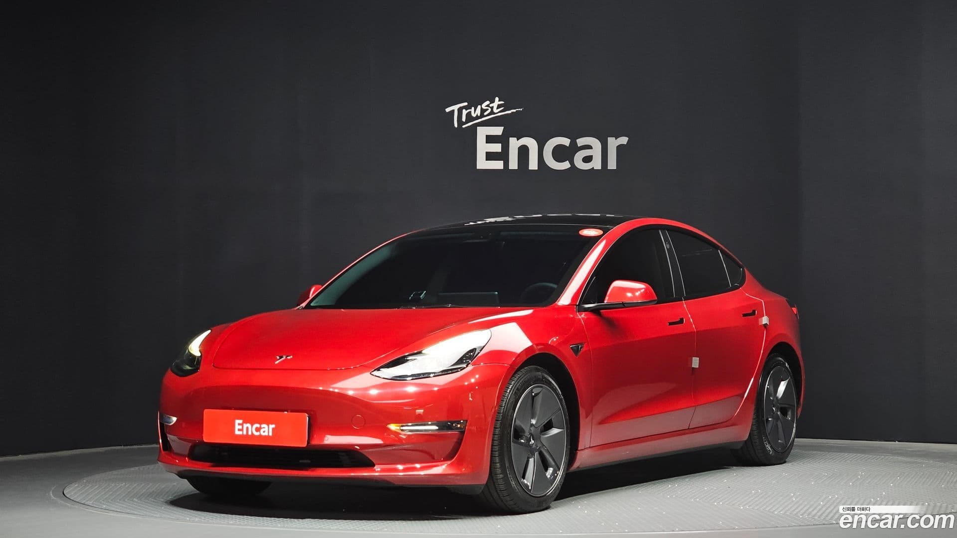 Main__Slider__Photo:Model 3 Tesla 2022.5-0