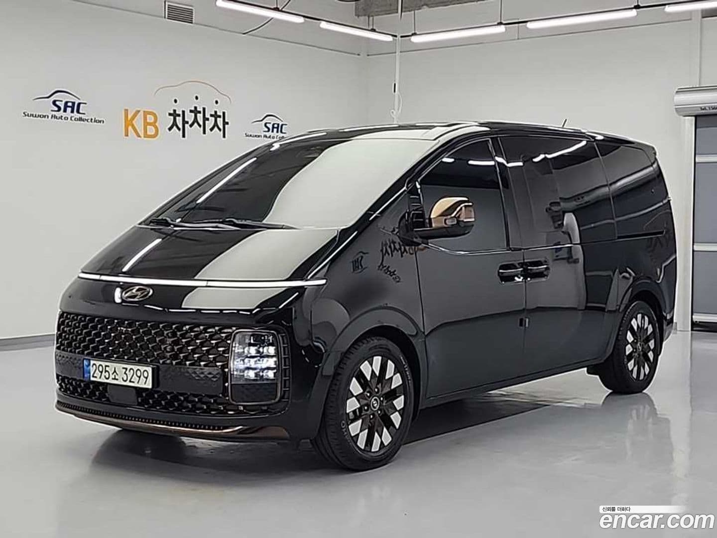 Main__Slider__Photo:Staria Hyundai 2021.7-0