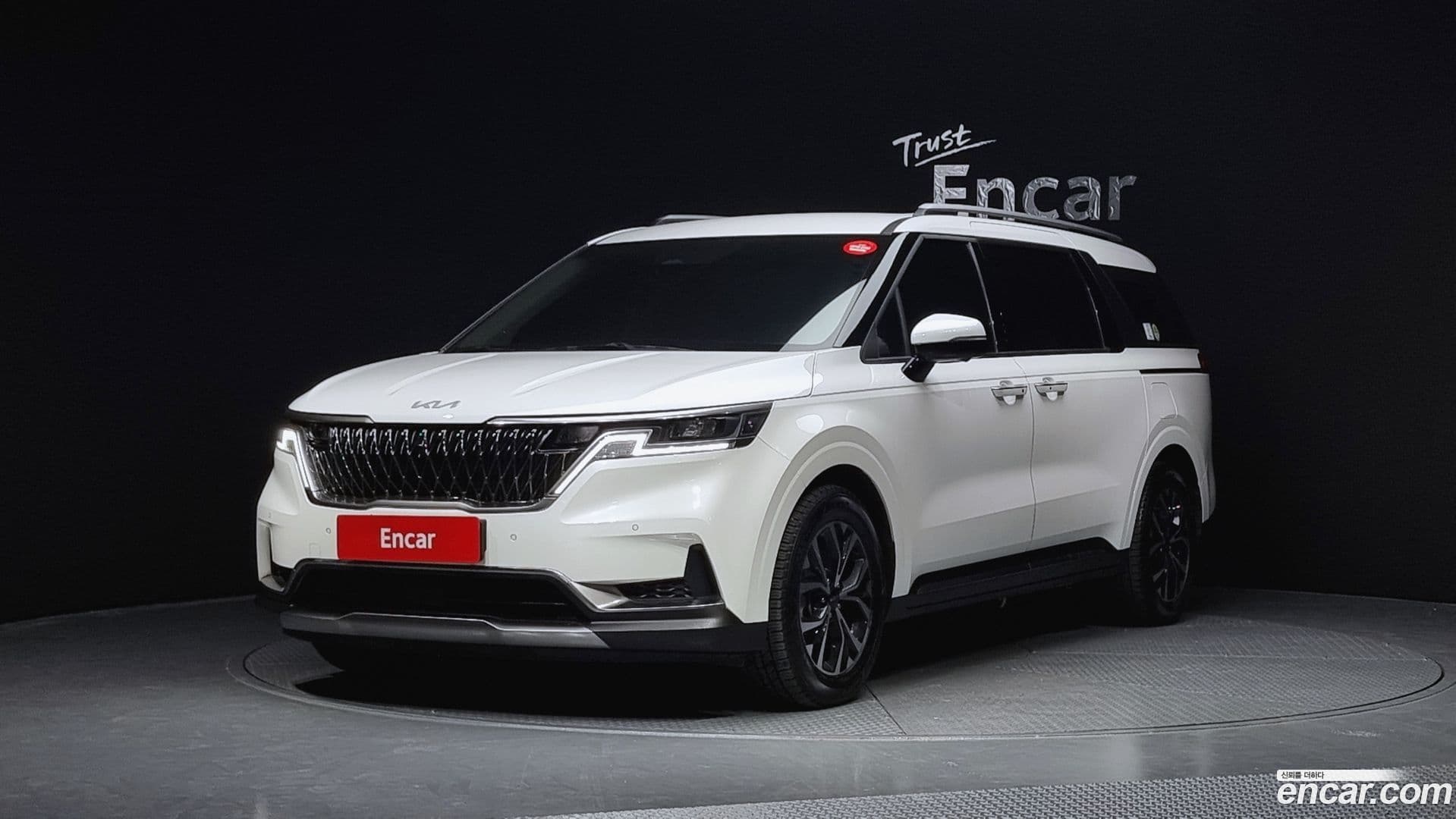 Main__Slider__Photo:Canival Kia 2022.4-0
