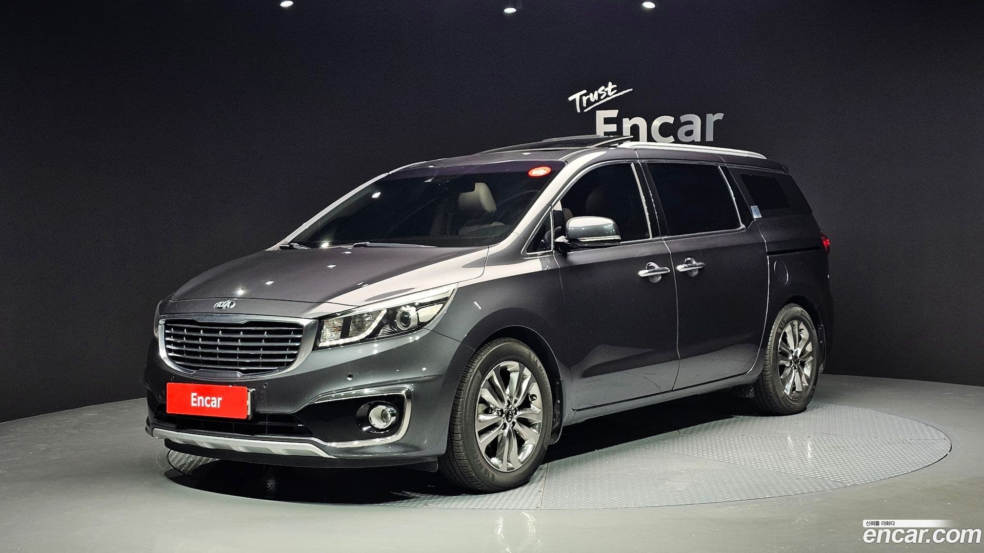 Main__Slider__Photo:Canival Kia 2015.1-0