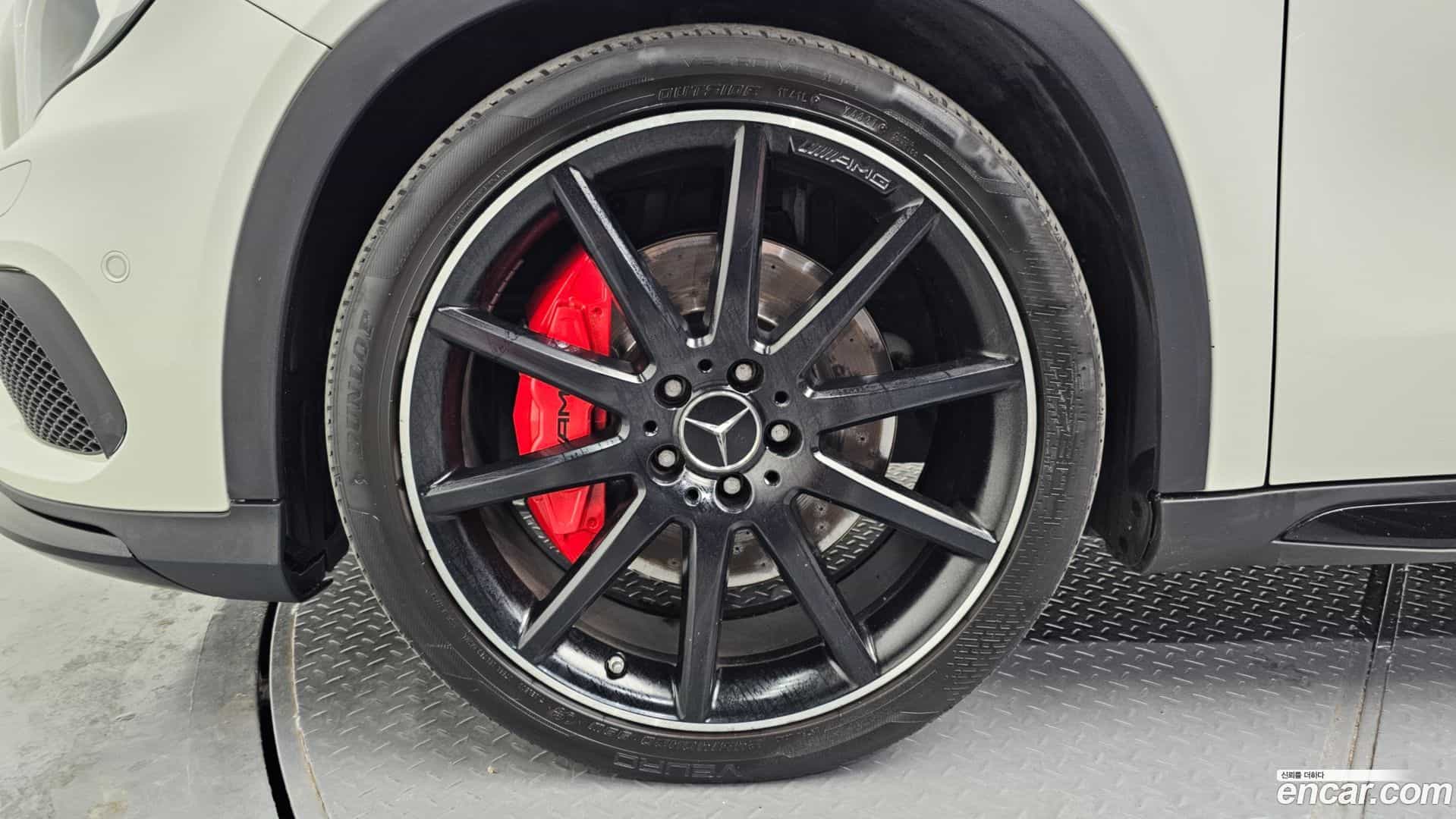 GLA-Class Mercedes-Benz 2017.4-OUTER-005