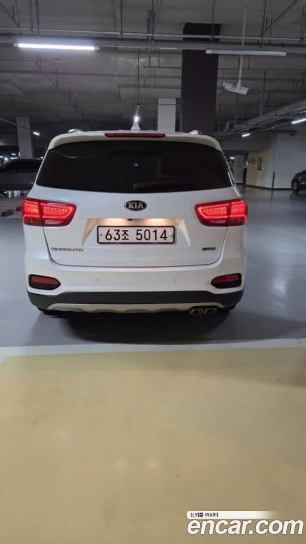 Main__Slider__Photo:Sorento Kia 2019.4-0