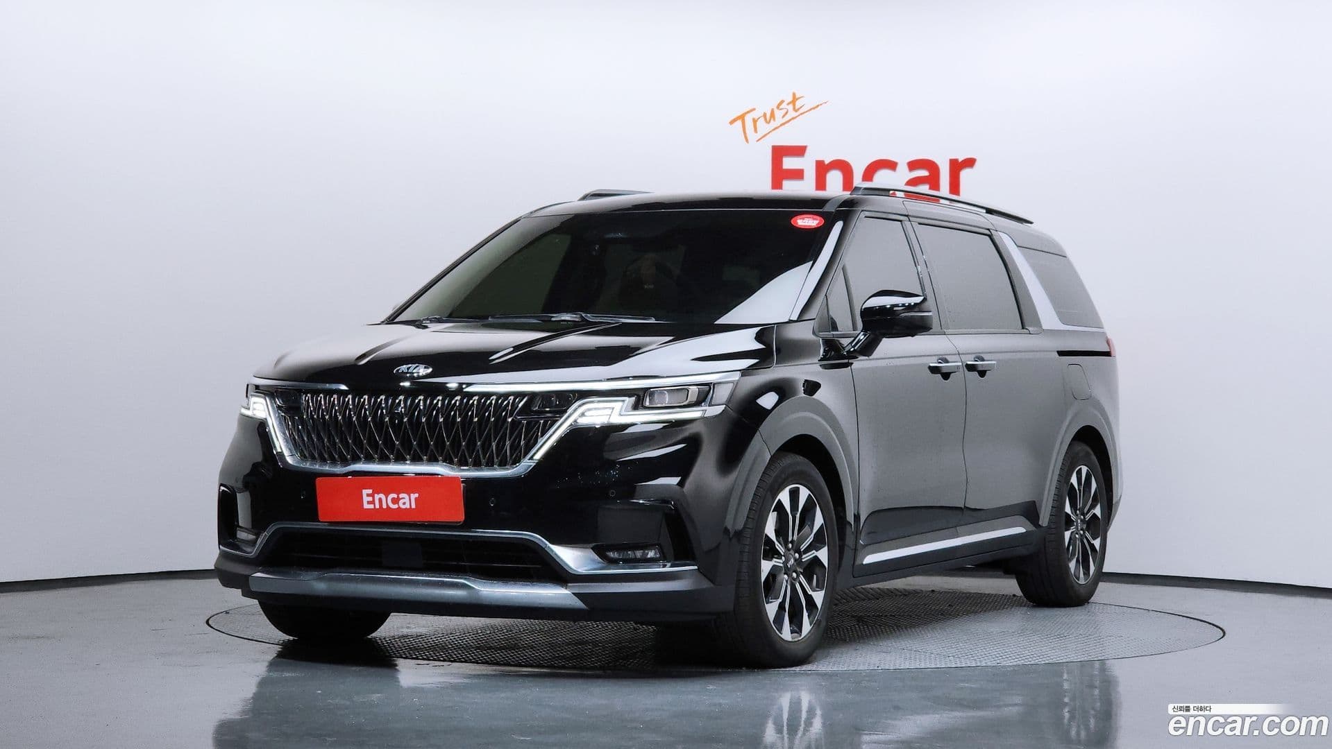 Main__Slider__Photo:Canival Kia 2020.9-0