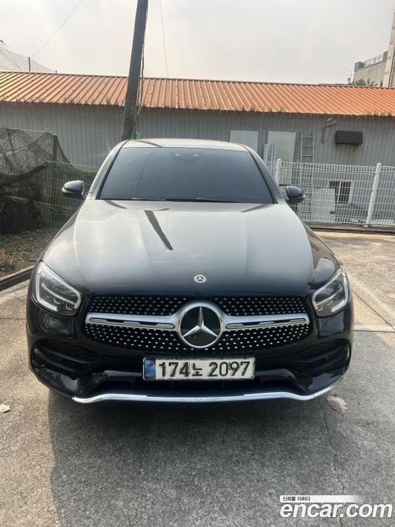 Main__Slider__Photo:GLC-Class Mercedes-Benz 2020.9-0