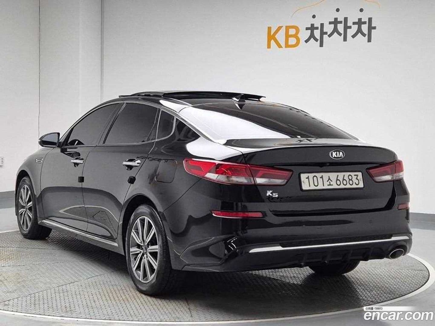 Main__Slider__Photo:K5 Kia 2018.6-0