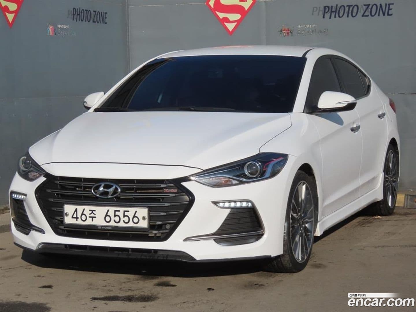 Main__Slider__Photo:AVANTE Hyundai 2018.1-0