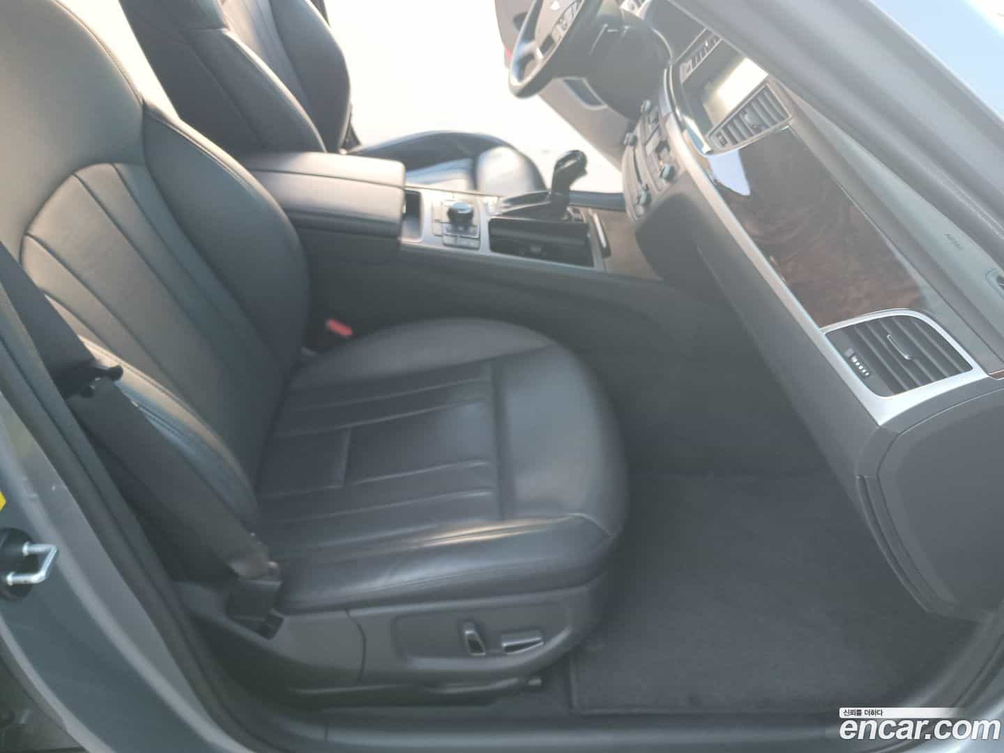Genesis Hyundai 2014.4-INNER-009
