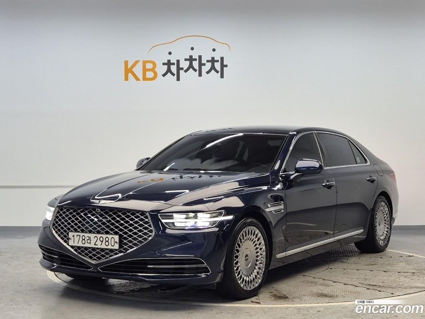 Main__Slider__Photo:G90 Genesis 2020.6-0