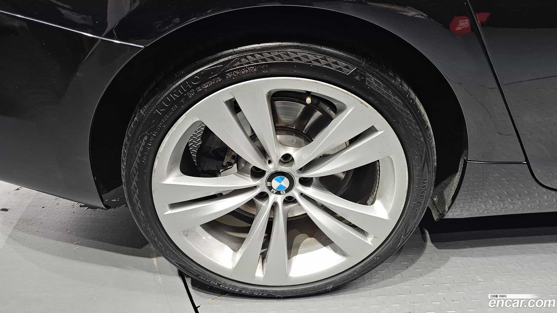 Gran Turismo BMW 2012.1-OUTER-005