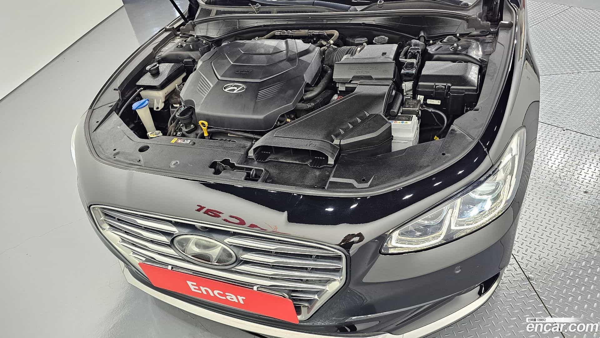 Grandeur Hyundai 2016.10-INNER-006