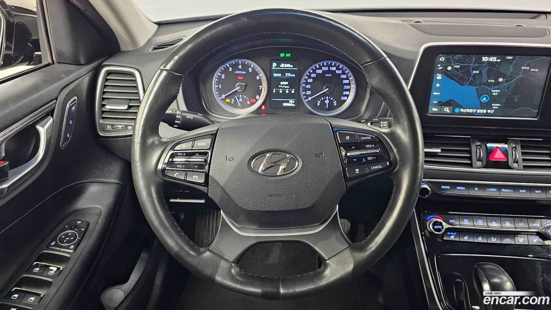 Grandeur Hyundai 2016.10-OPTION-017