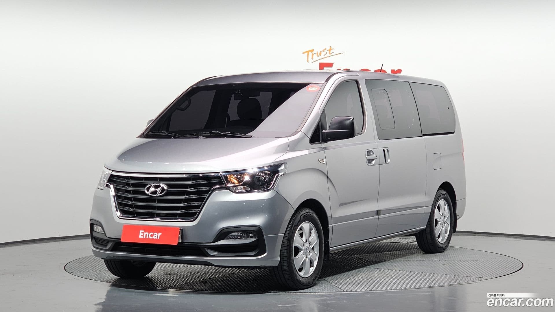 Main__Slider__Photo:Starex Hyundai 2018.8-0