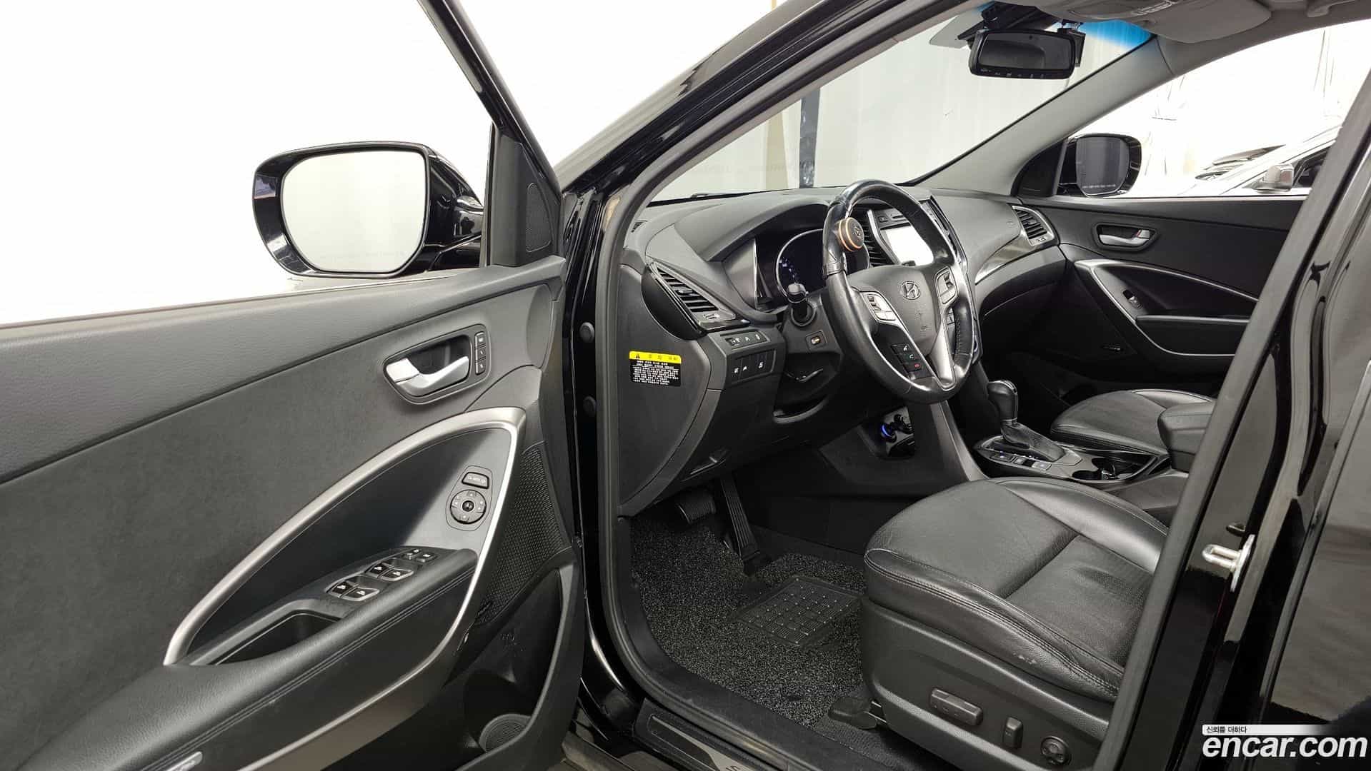 Santafe Hyundai 2013.1-INNER-010